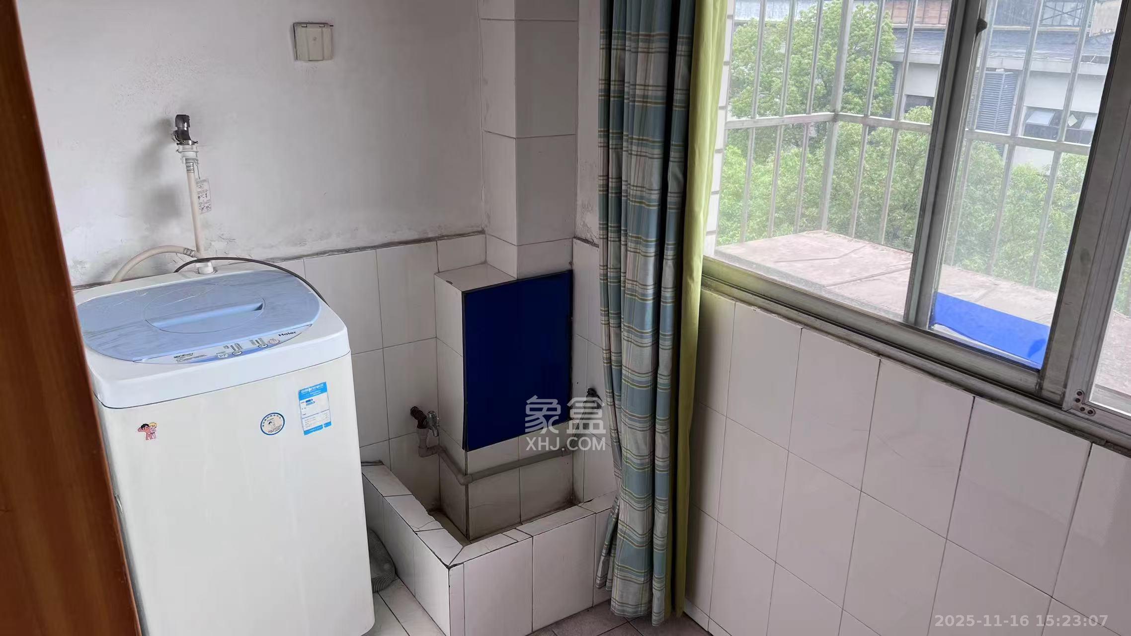 天龙花园 1室2厅1卫 2000.0元/月 天龙花园 1室2厅1卫 2000.0元/月室内图