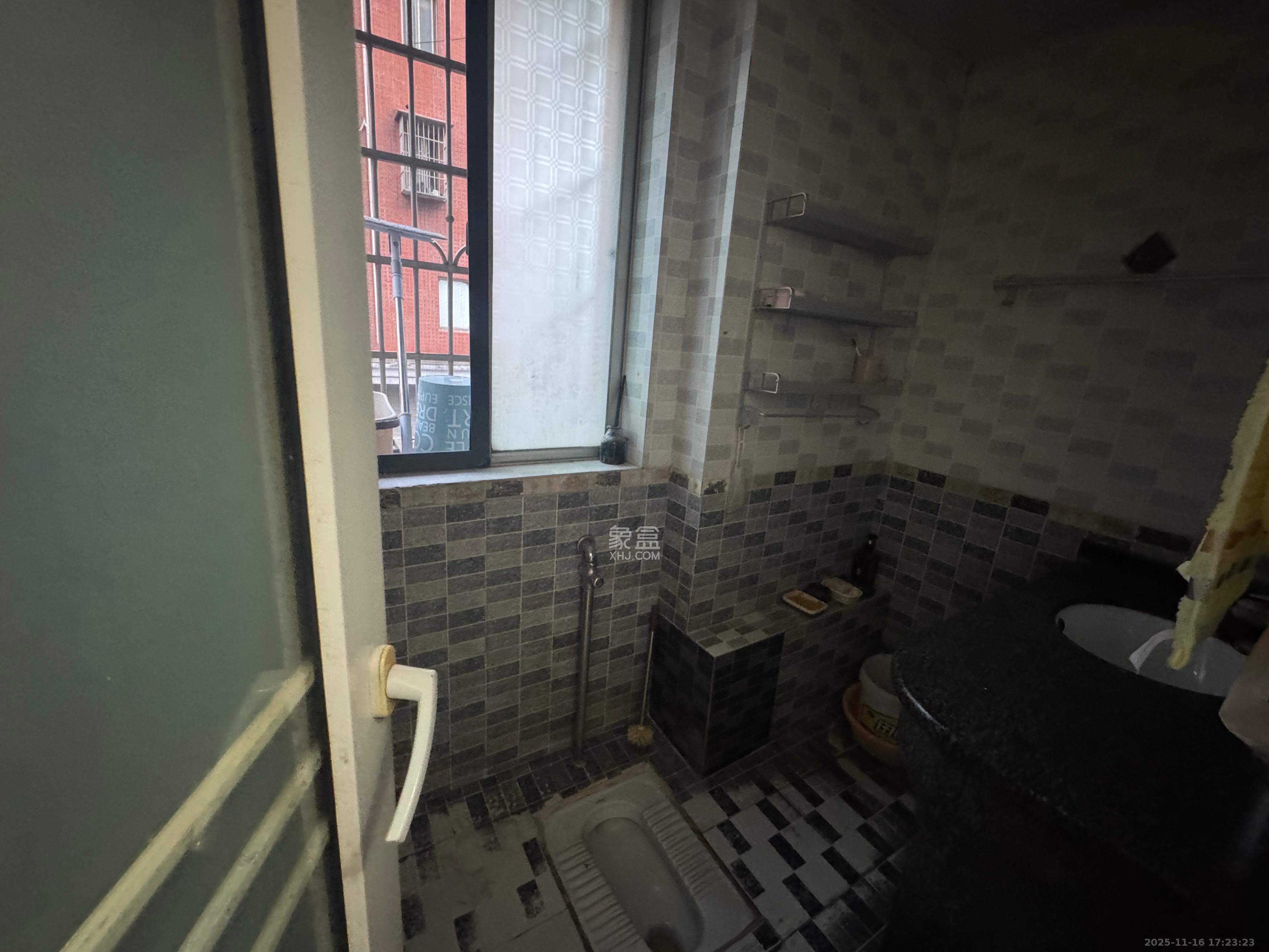 湘绣城  1室0厅0卫    1700.0元/月室内图