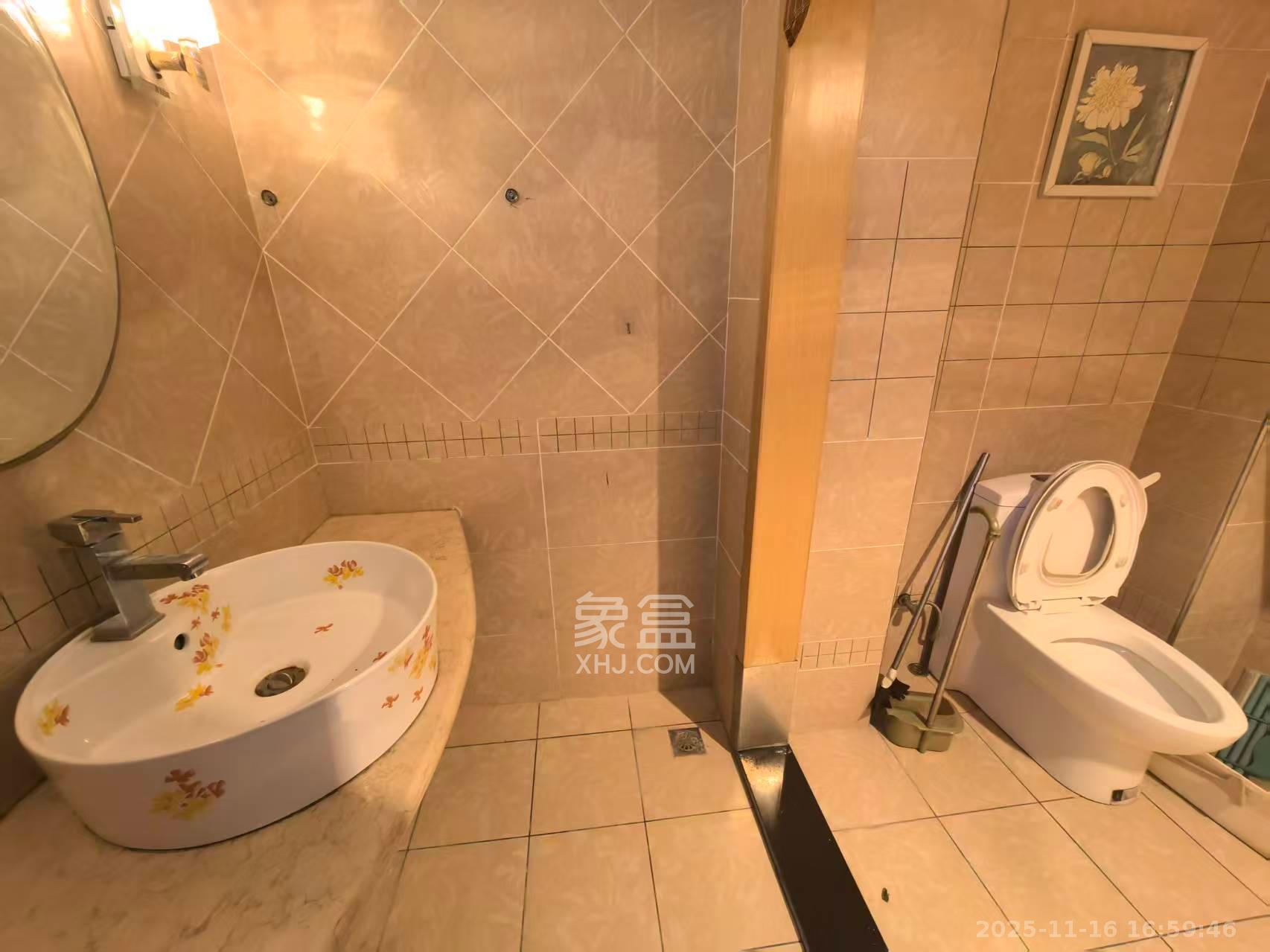 加加大街（华景苑）  1室1厅1卫    1300.0元/月室内图