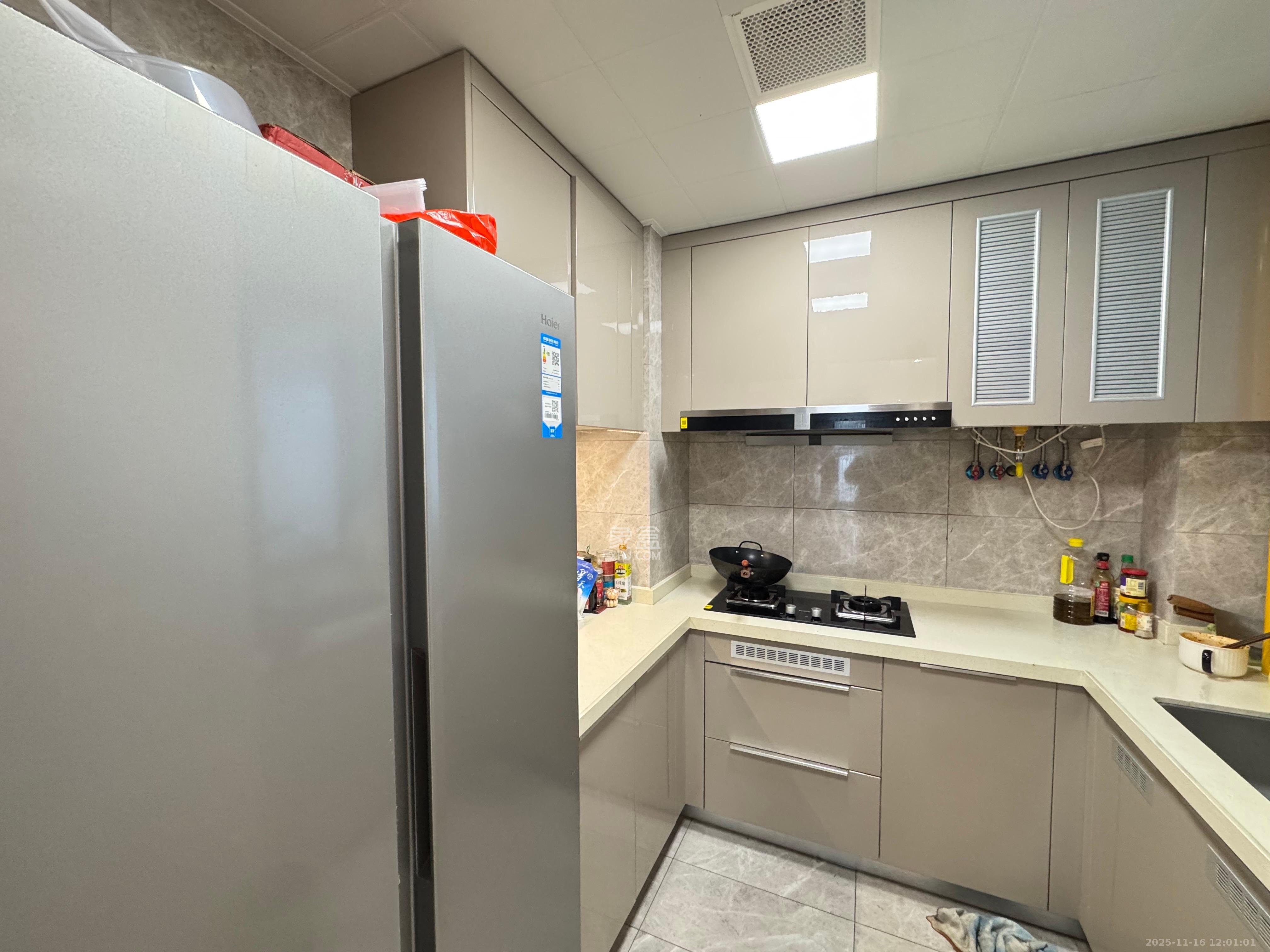 旭辉雨花郡  3室2厅2卫    4300.0元/月室内图