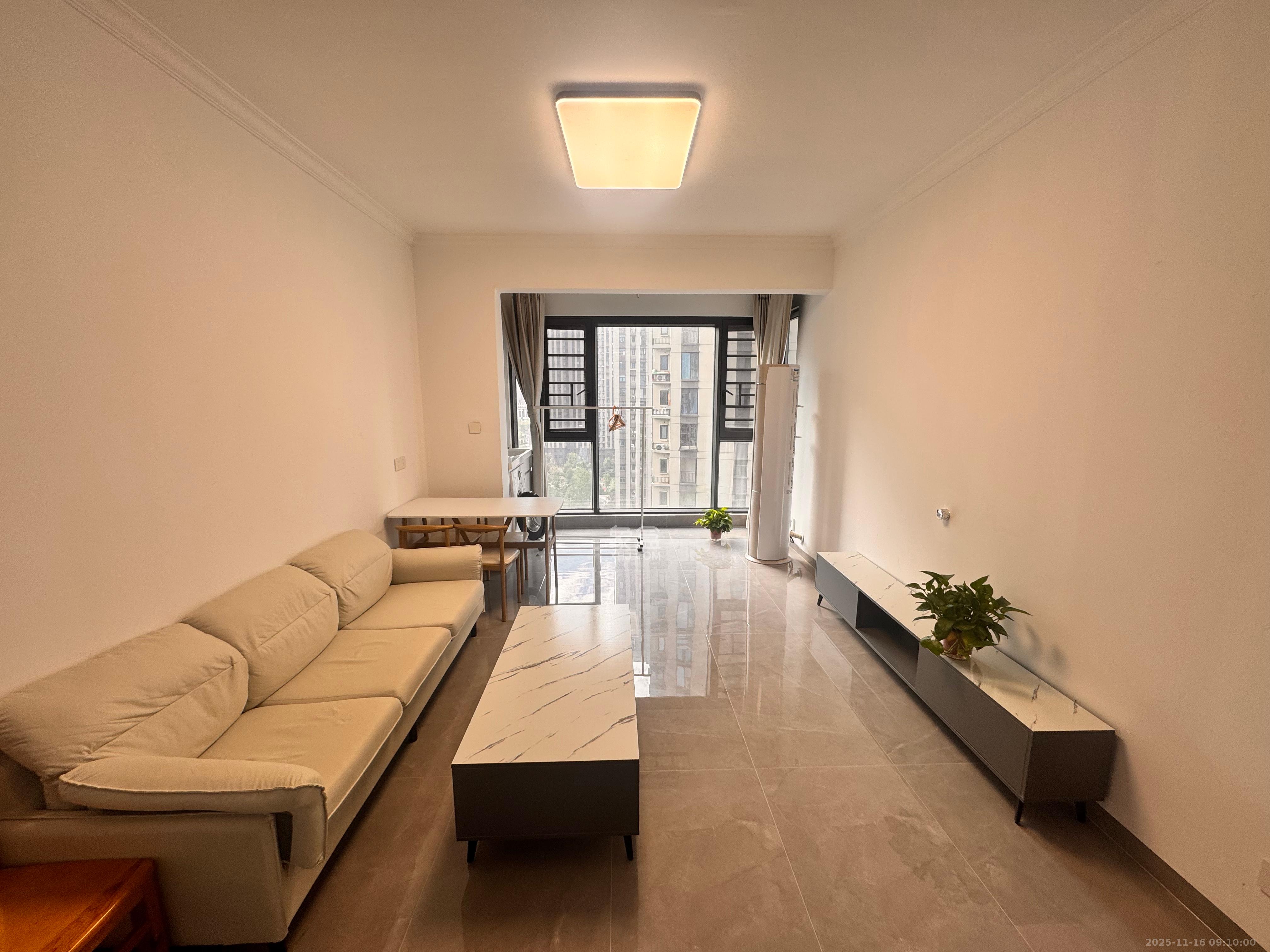 中建钰和城  2室1厅1卫    2500.0元/月室内图1