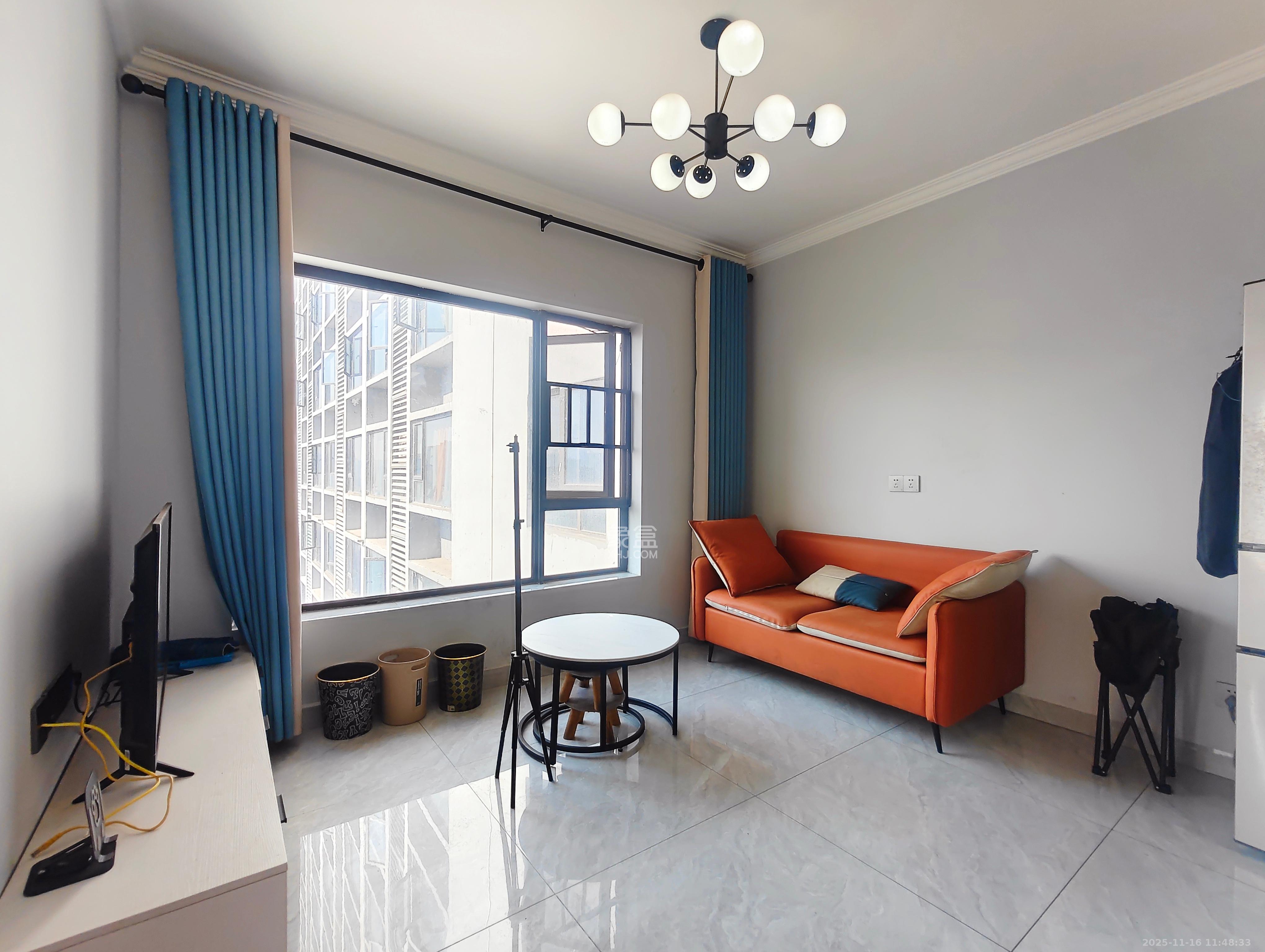 奥园城市天骄一期  2室1厅1卫    2200.0元/月