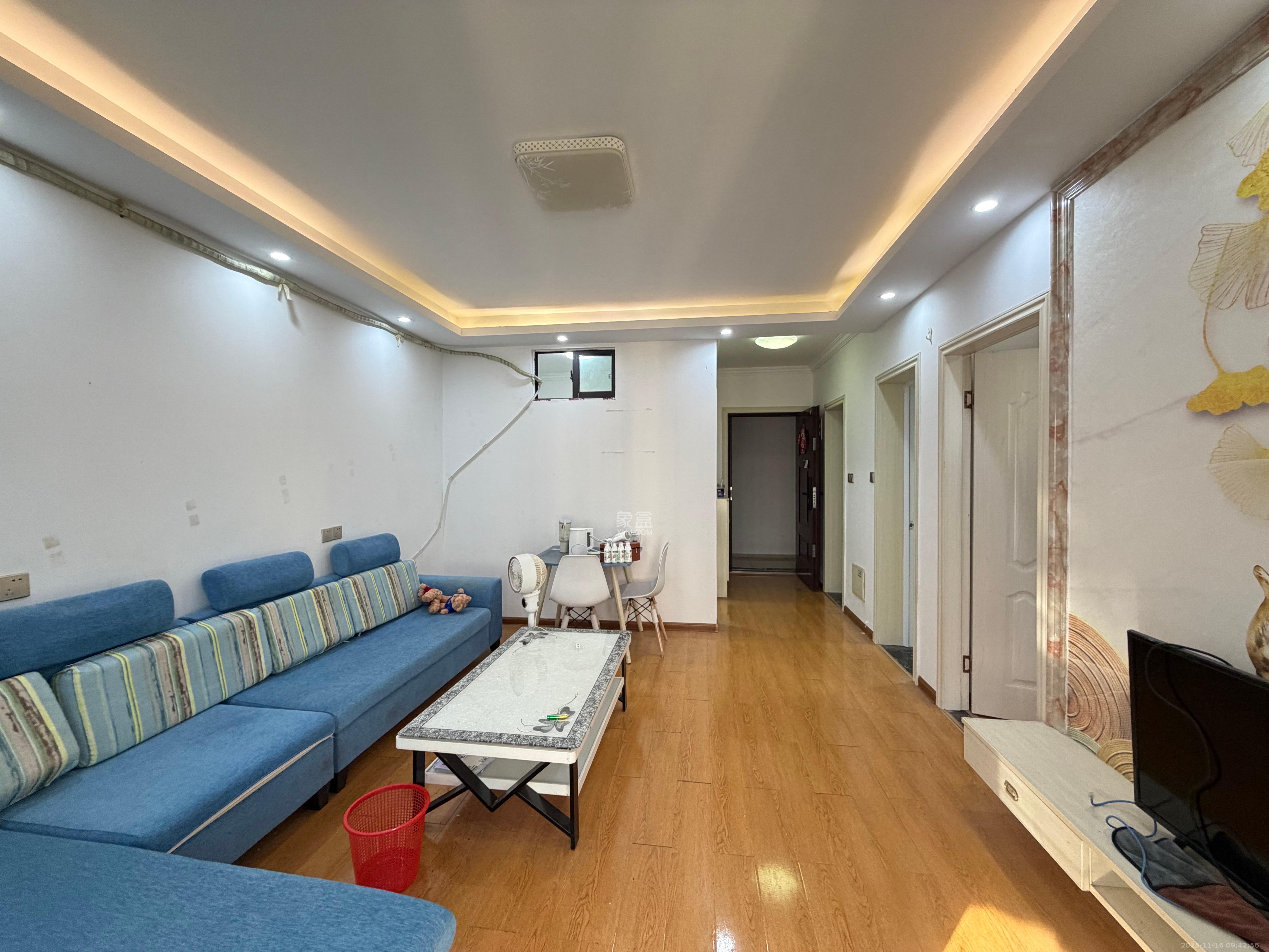 协信星澜汇  2室1厅1卫    2500.0元/月