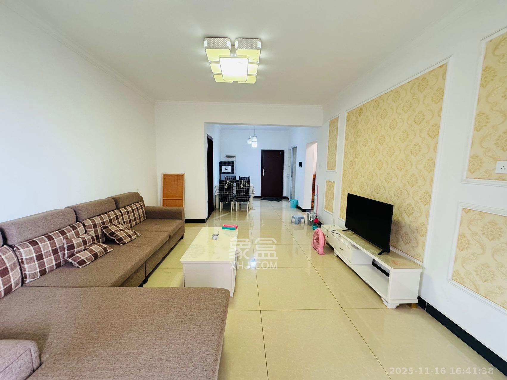 半山壹号  2室1厅1卫    2800.0元/月室内图