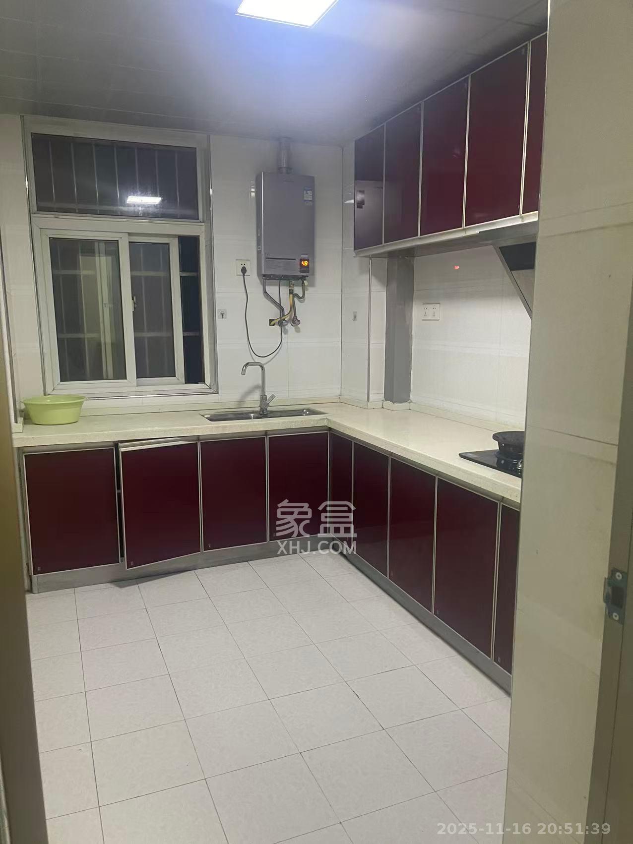 和馨园  1室1厅1卫    2400.0元/月室内图