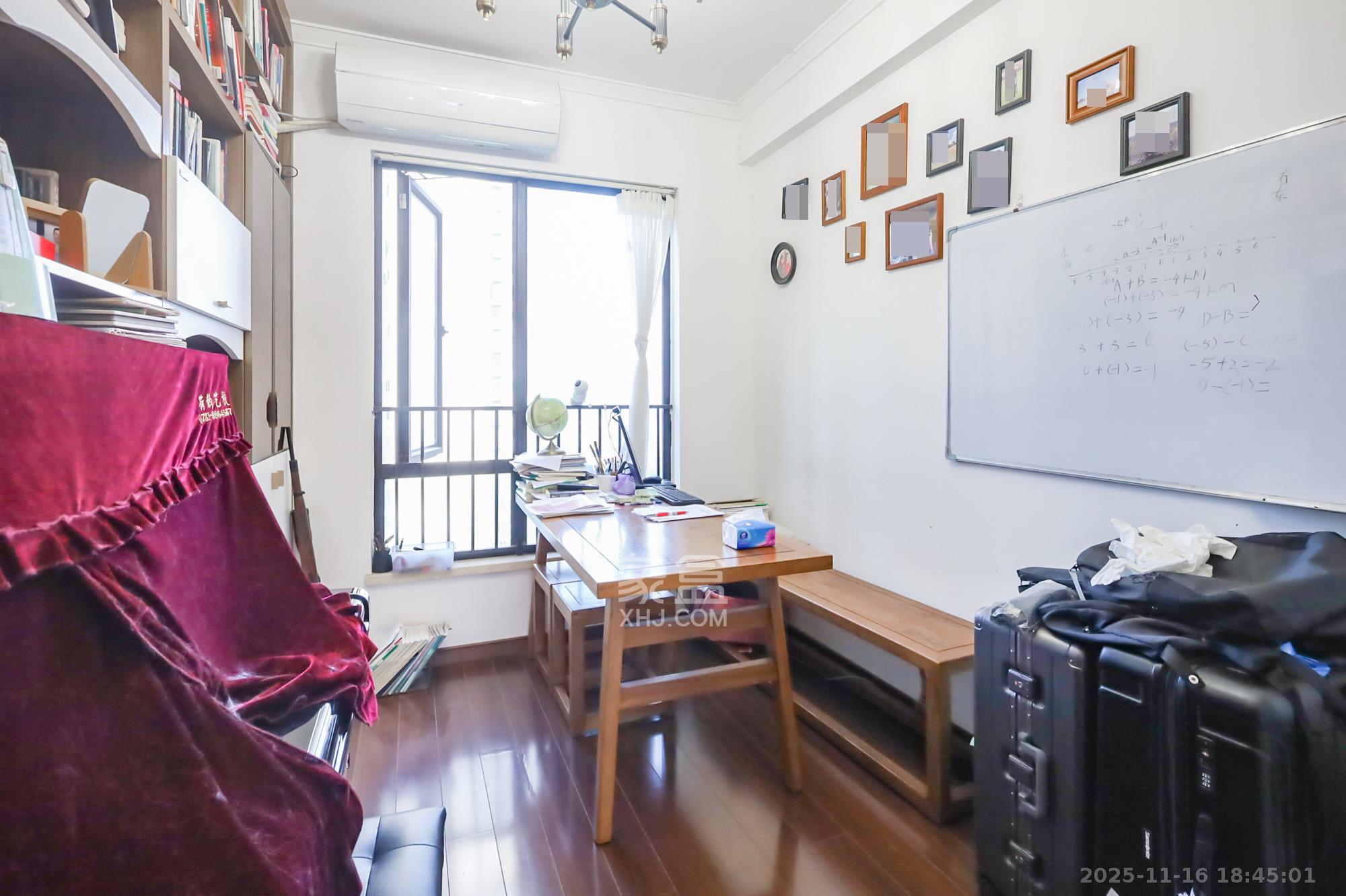 万科里金域国际 4室2厅2卫 220.0万 万科里金域国际 4室2厅2卫 220.0万卧室