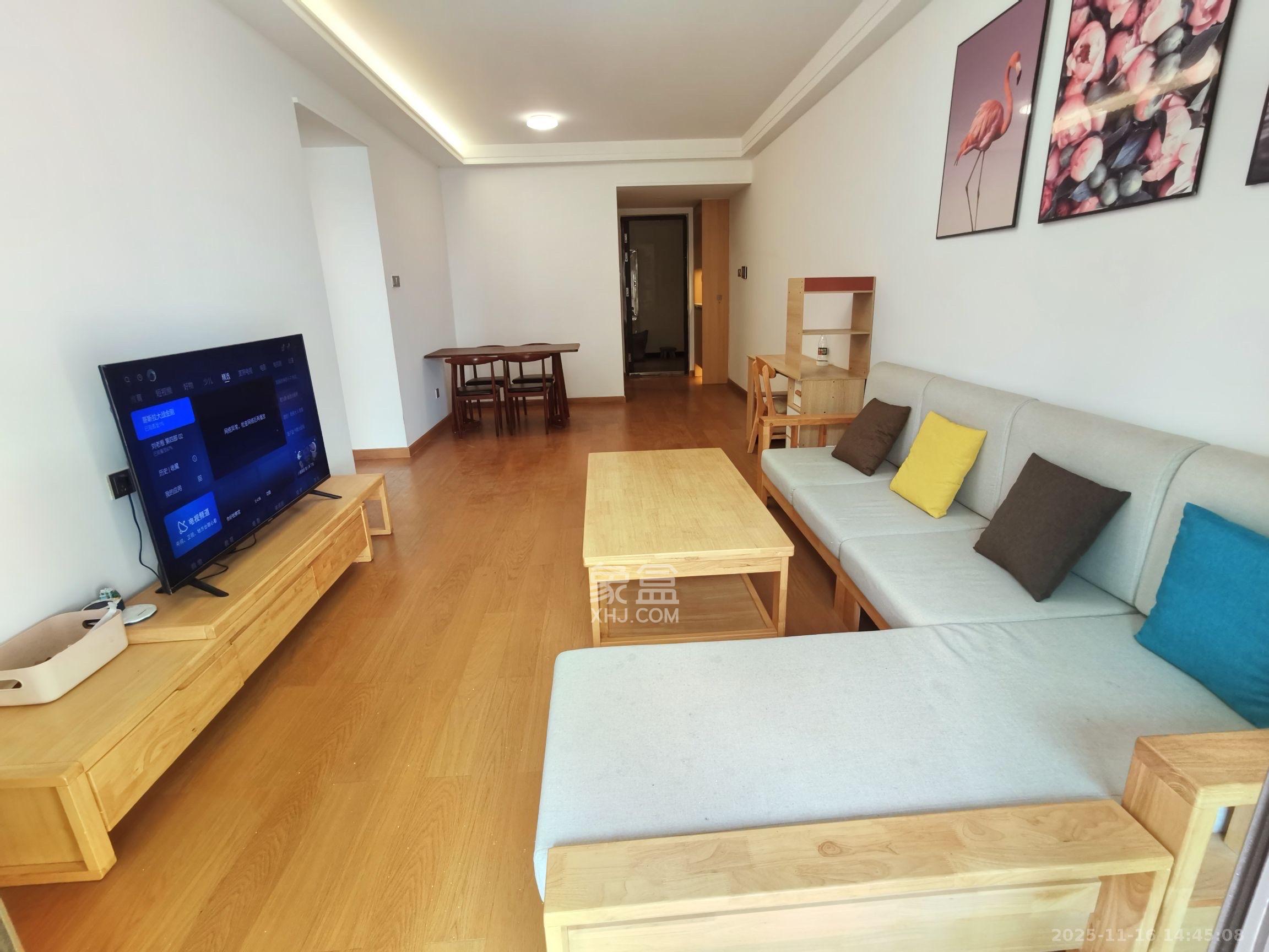 阳光城尚东湾蓝莓苑  3室1厅1卫    2500.0元/月室内图