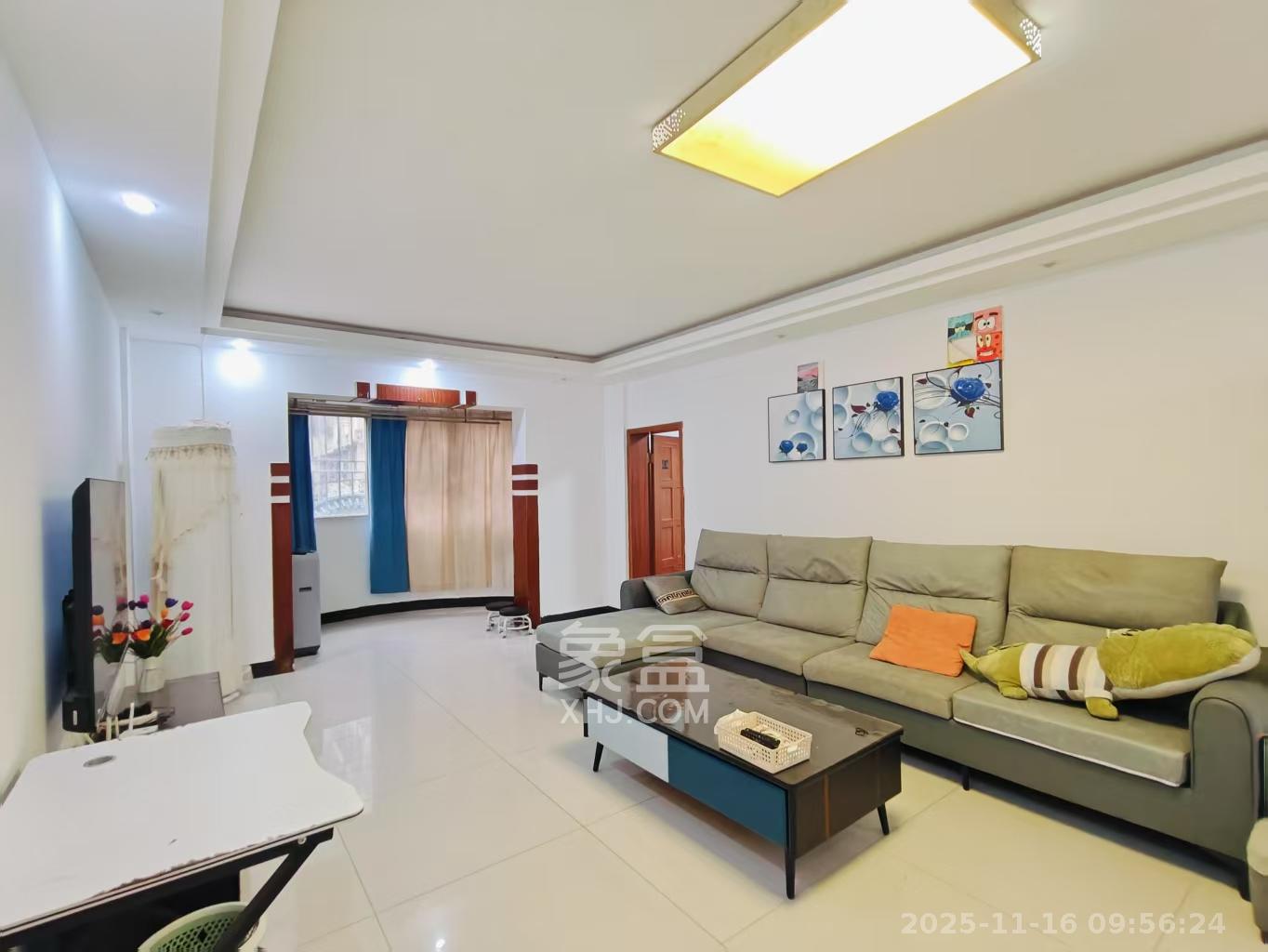 城市花园  3室2厅2卫    2800.0元/月