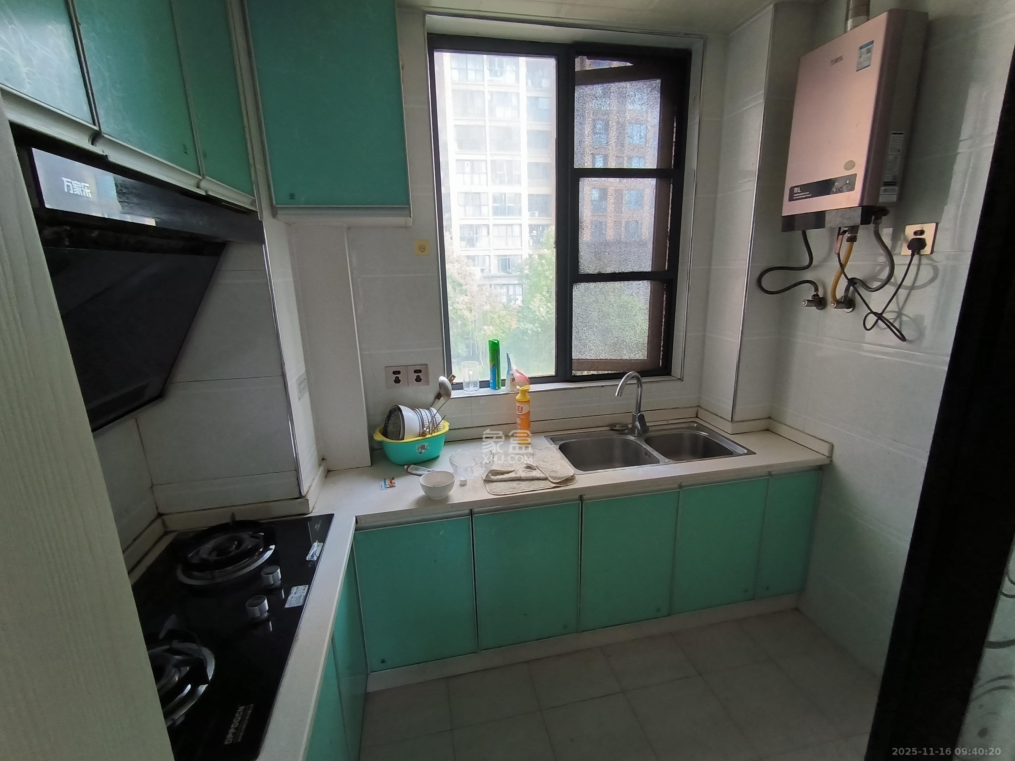 荣盛花语馨苑 3室2厅1卫 2300.0元/月 荣盛花语馨苑 3室2厅1卫 2300.0元/月室内图