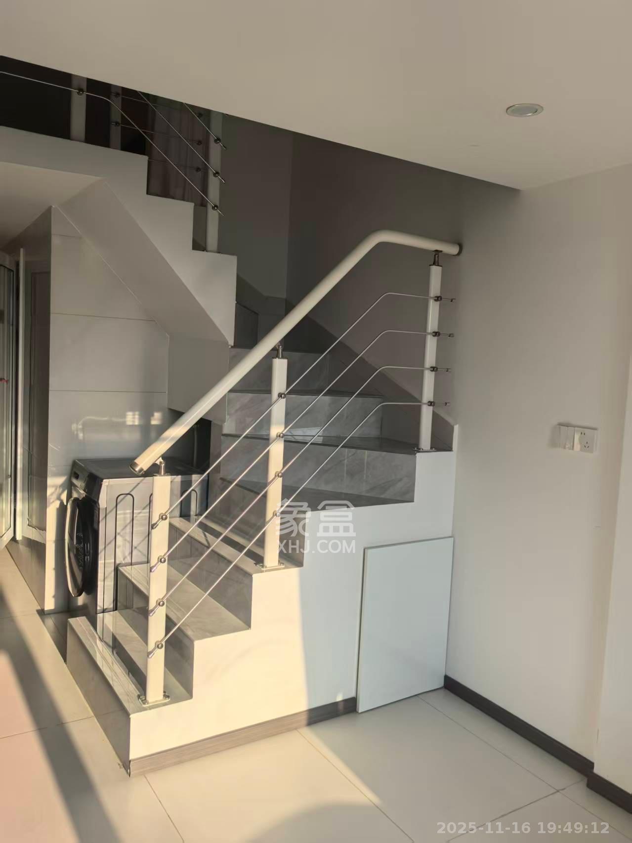 爱家当代境  2室1厅1卫    1800.0元/月室内图