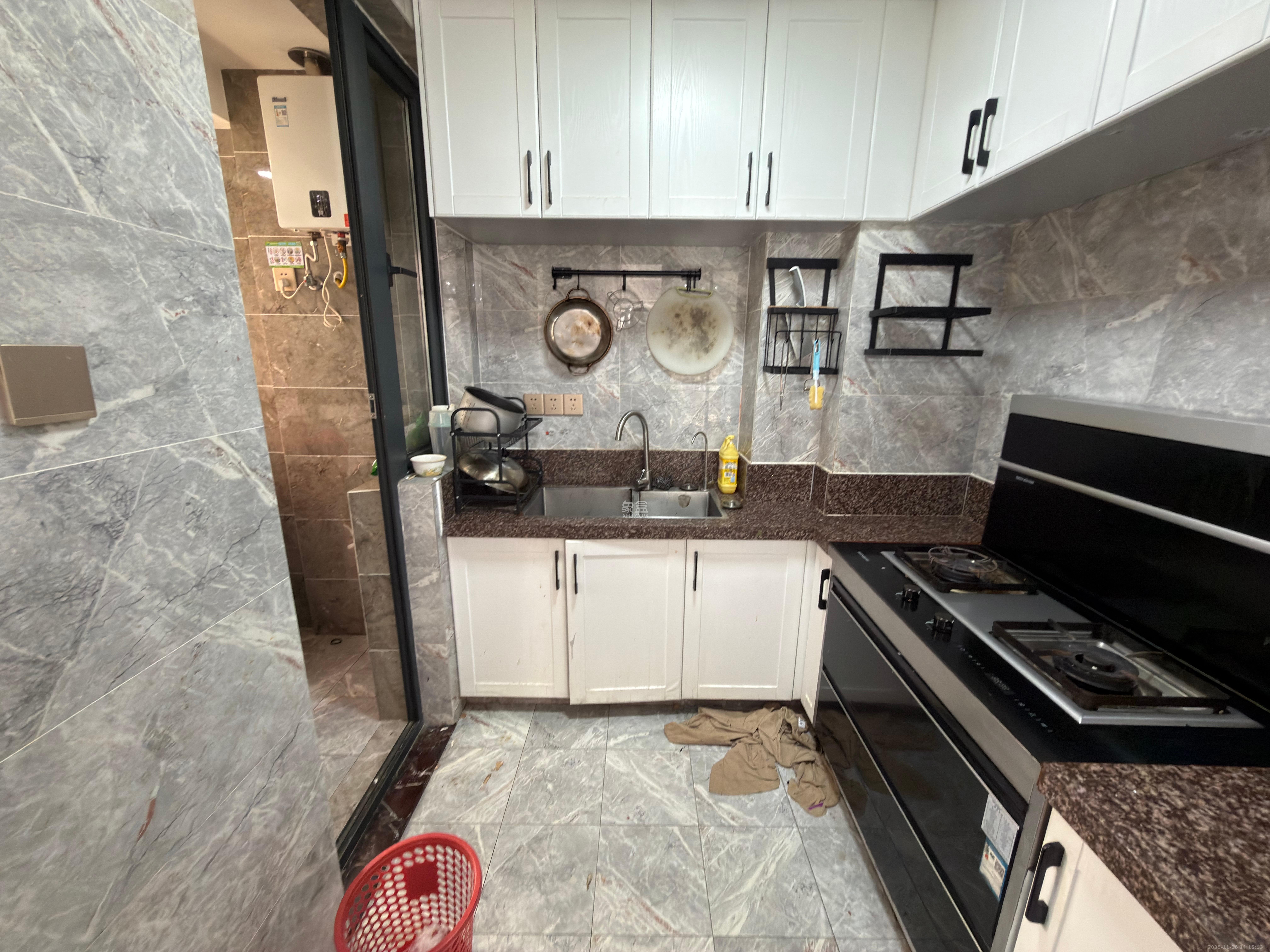 长房云时代 3室2厅1卫 2200.0元/月 长房云时代 3室2厅1卫 2200.0元/月室内图