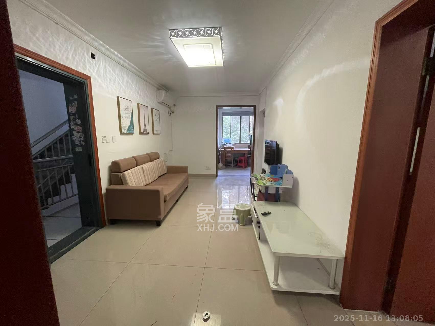 中南石油局宿舍  3室1厅1卫    2800.0元/月室内图