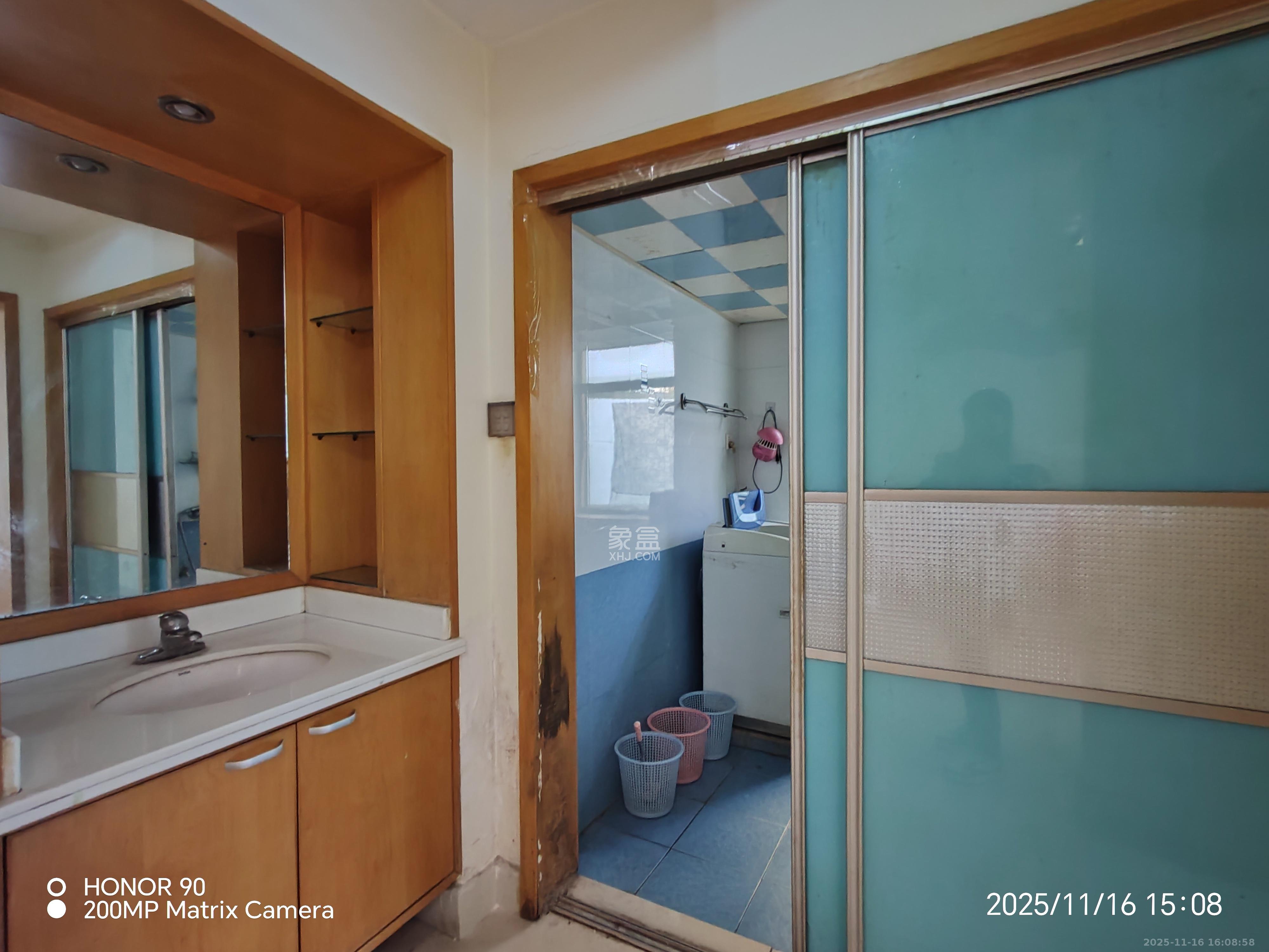 书香名邸  2室2厅1卫    2200.0元/月室内图