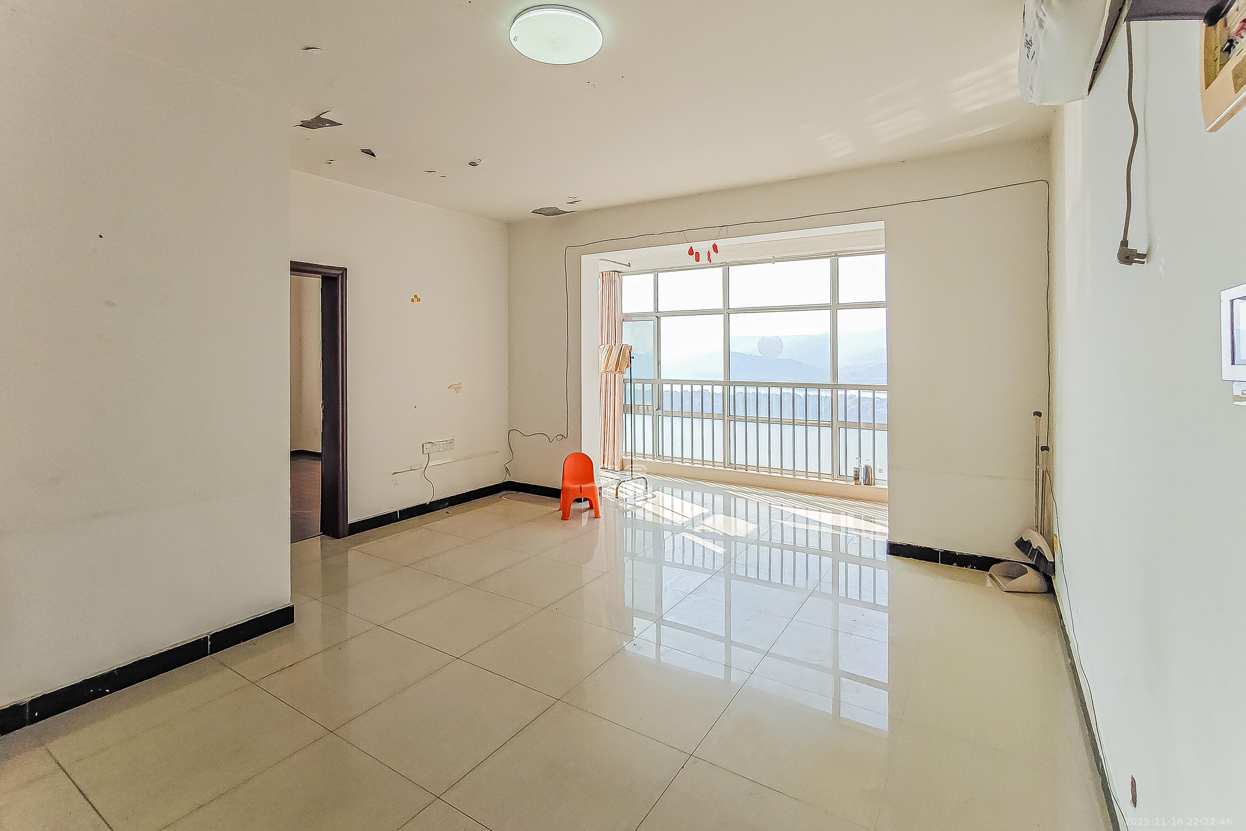 景泰雅苑（景江融城）  2室2厅1卫    130.0万