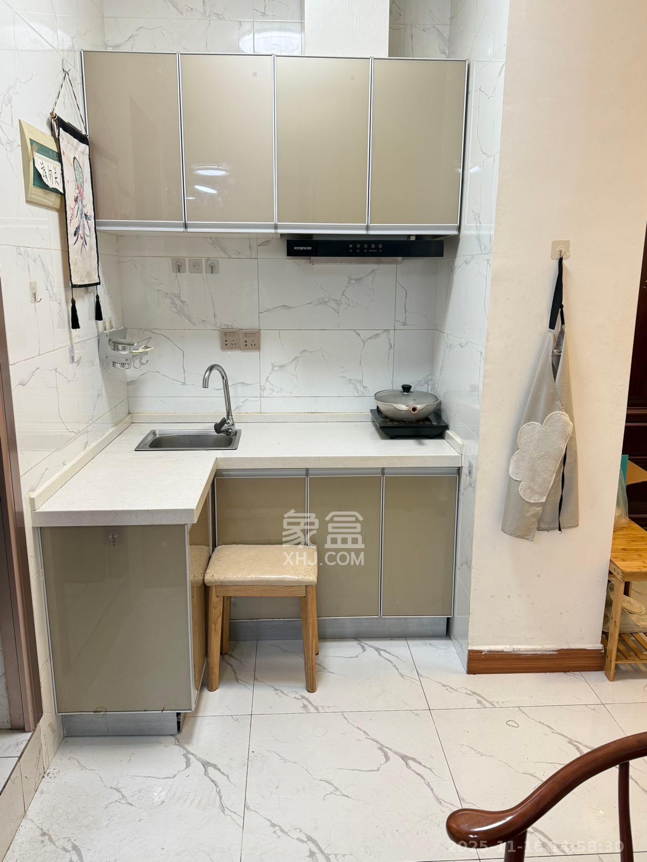 东怡外国(南湖一号) 1室1厅1卫 1700.0元/月 东怡外国(南湖一号) 1室1厅1卫 1700.0元/月室内图