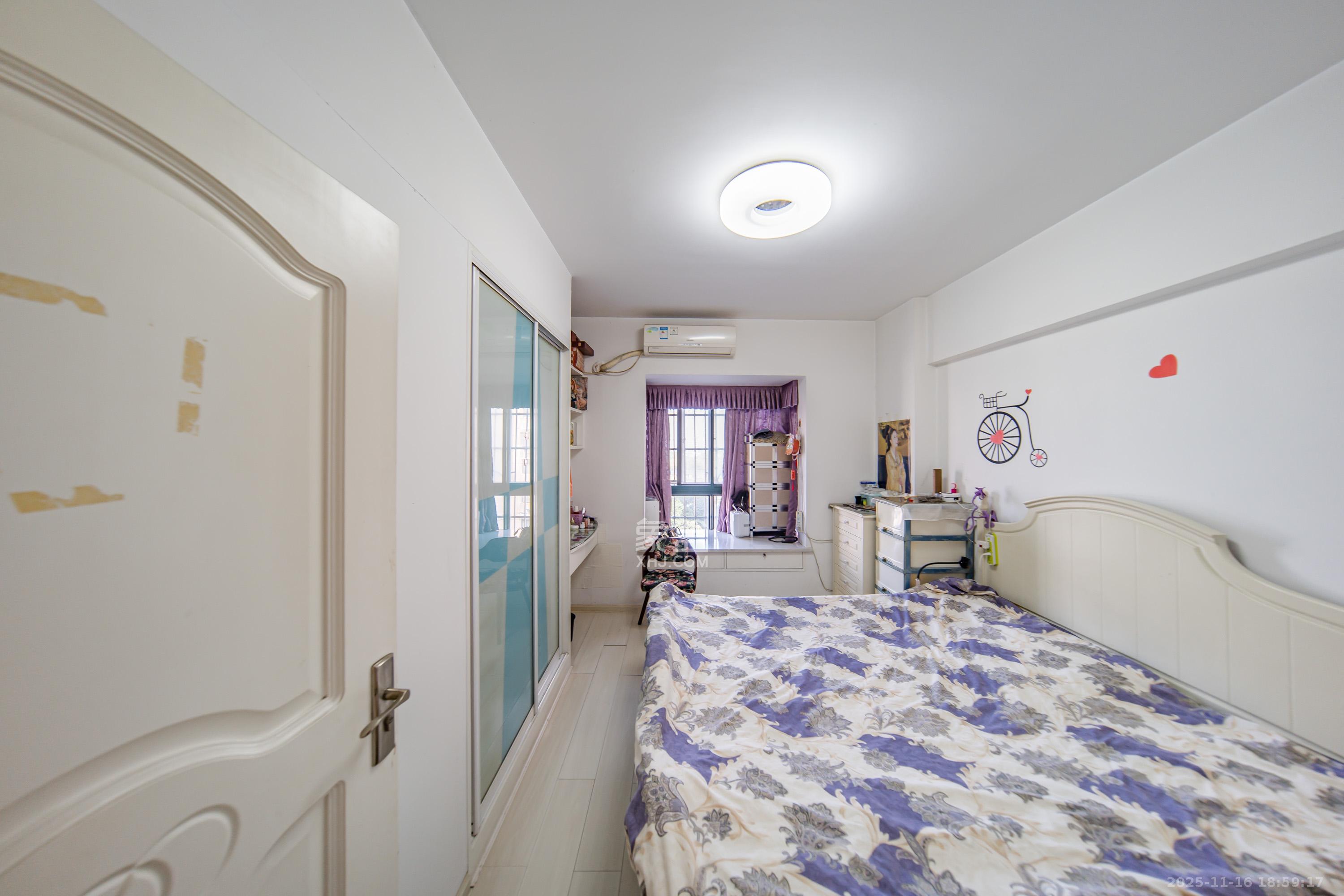 佳阳悦景馨都  4室2厅2卫    94.8万卧室