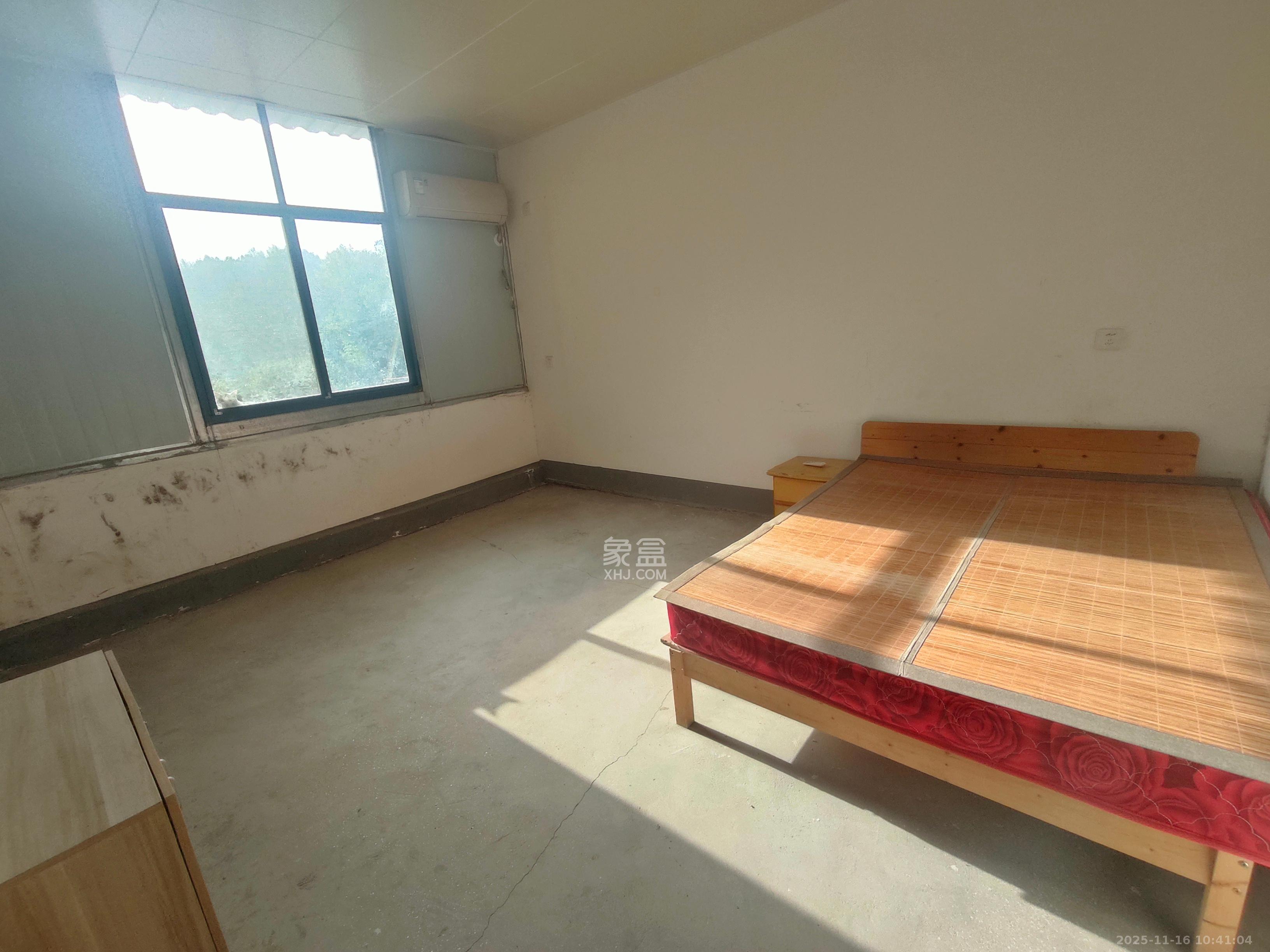 银星村散盘  3室1厅1卫    1200.0元/月室内图