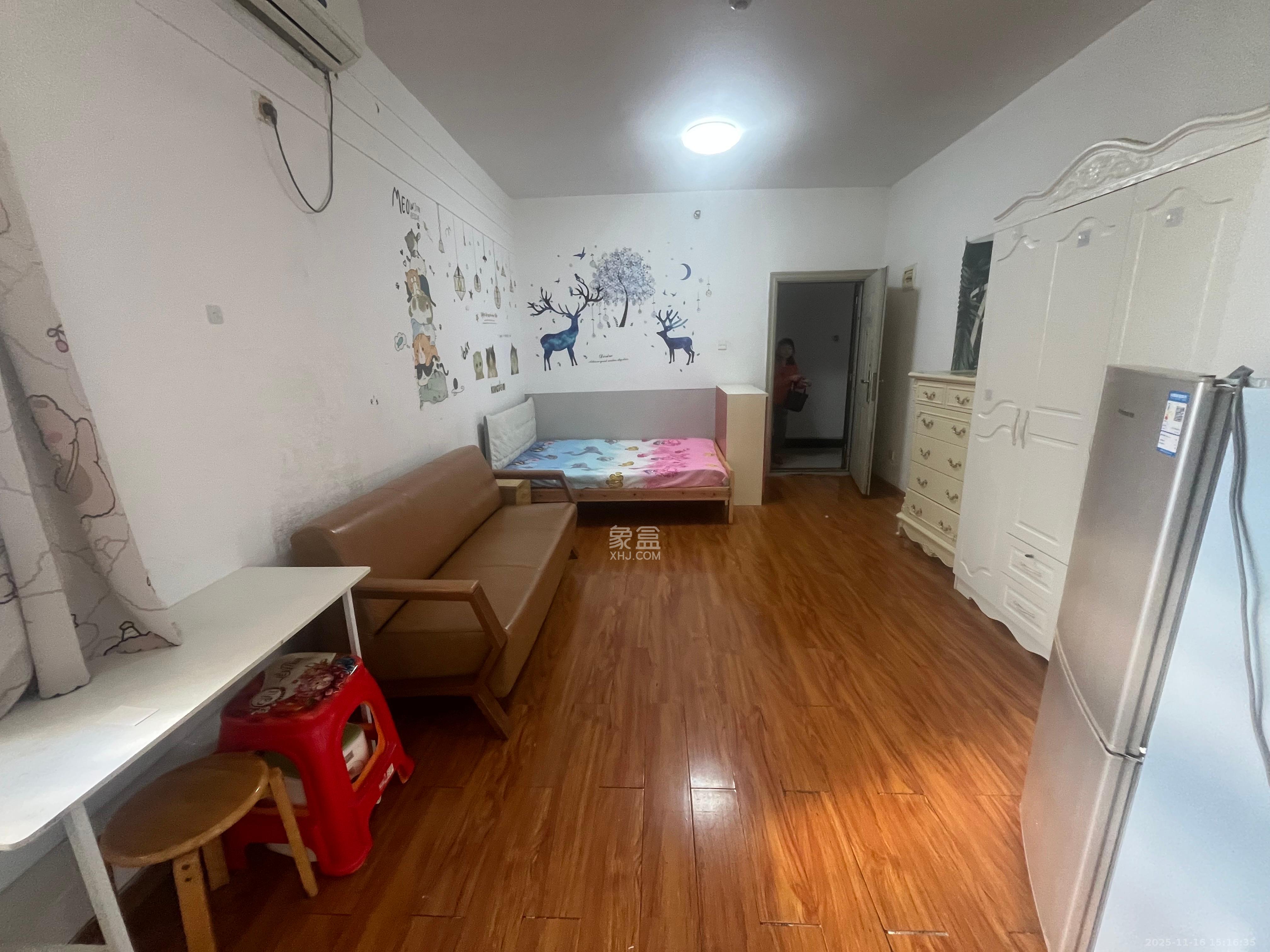 东方新世界 1室1厅1卫 1300.0元/月 东方新世界 1室1厅1卫 1300.0元/月室内图