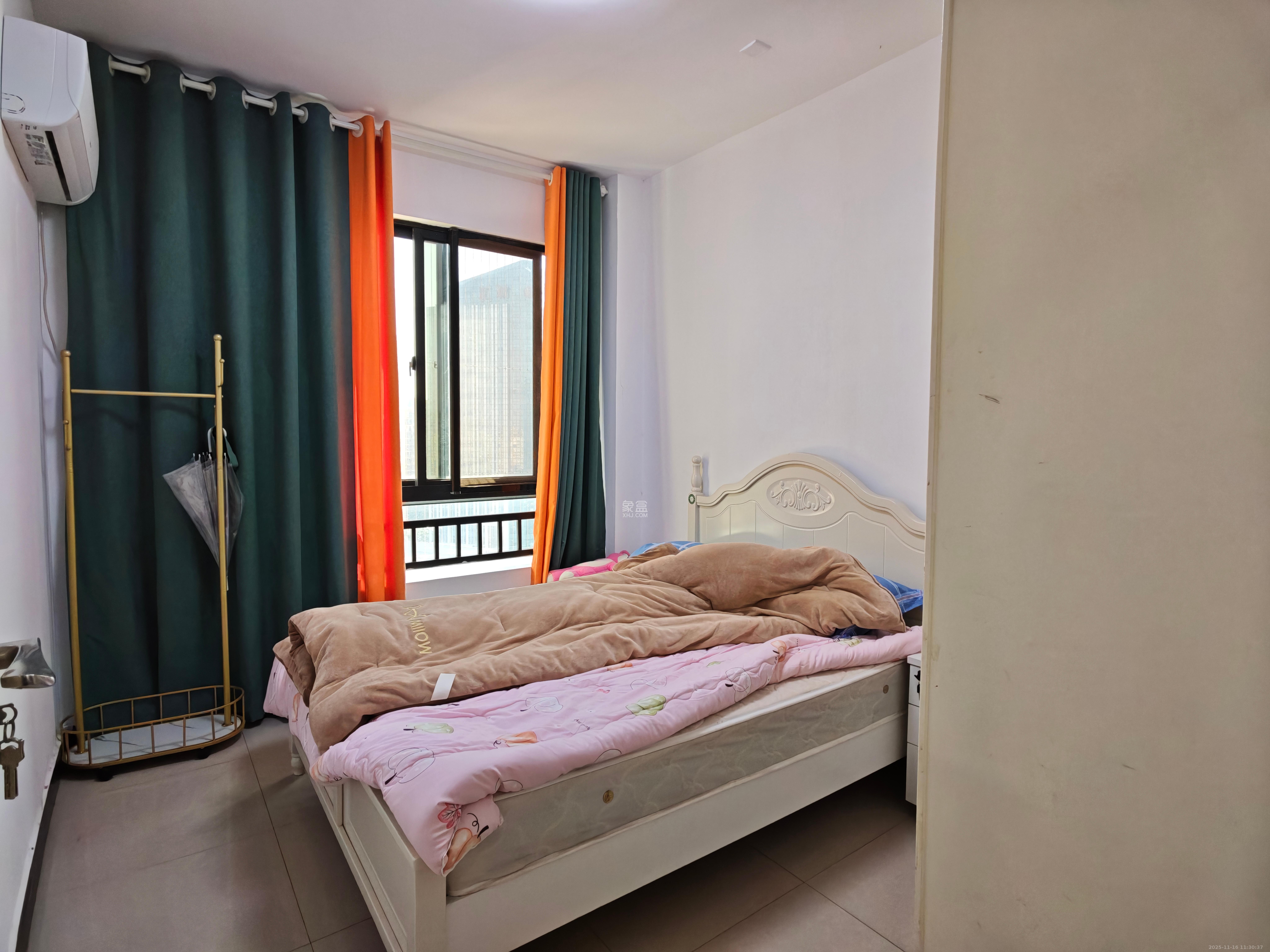 水岸天际（一期、二期）  2室2厅1卫    1800.0元/月室内图