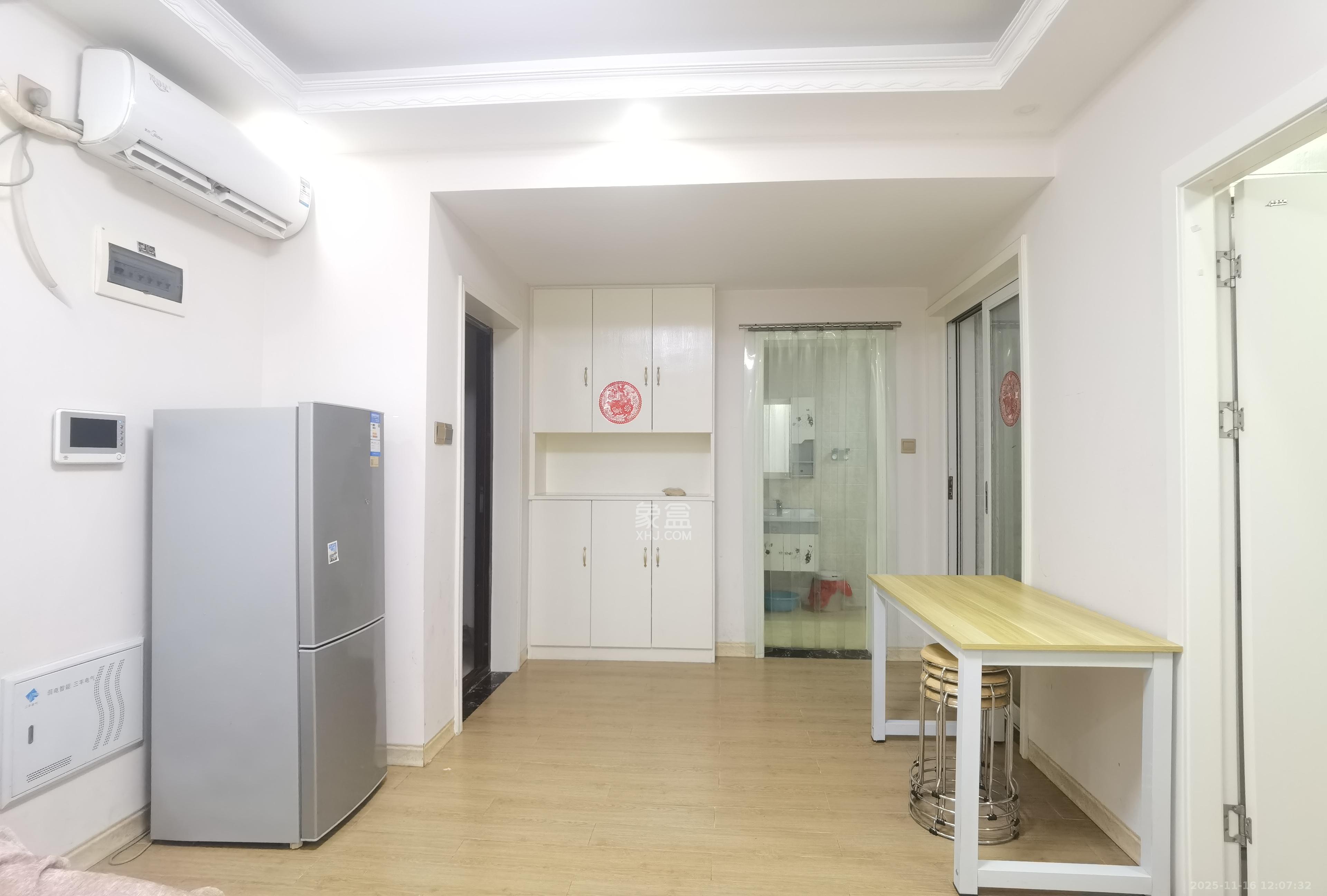 乾源国际 1室1厅1卫 1250.0元/月 乾源国际 1室1厅1卫 1250.0元/月室内图