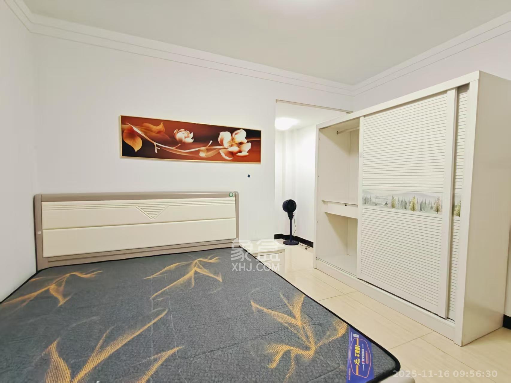 城市花园  3室2厅2卫    2800.0元/月室内图