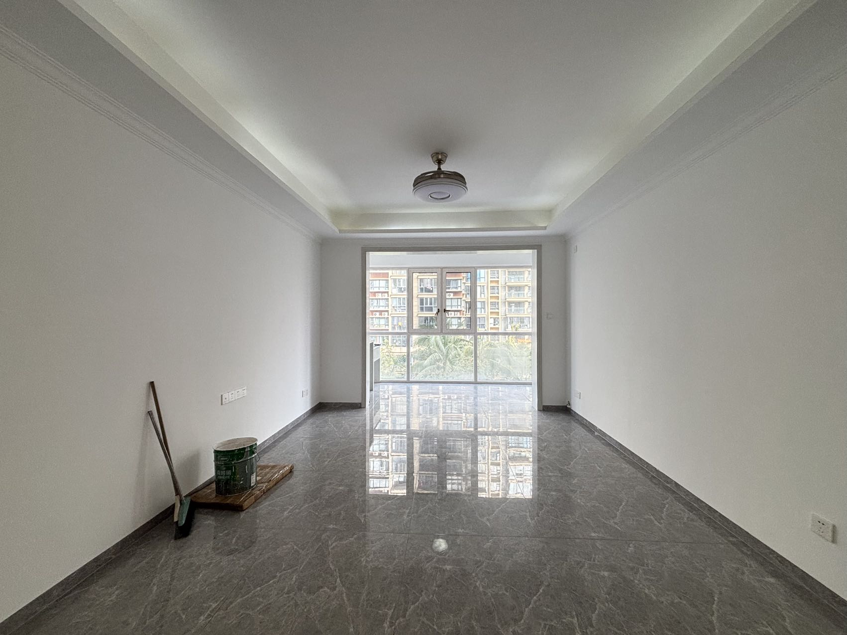 伊泰天骄二期 3室2厅2卫 2300.0元/月 伊泰天骄二期 3室2厅2卫 2300.0元/月户型图