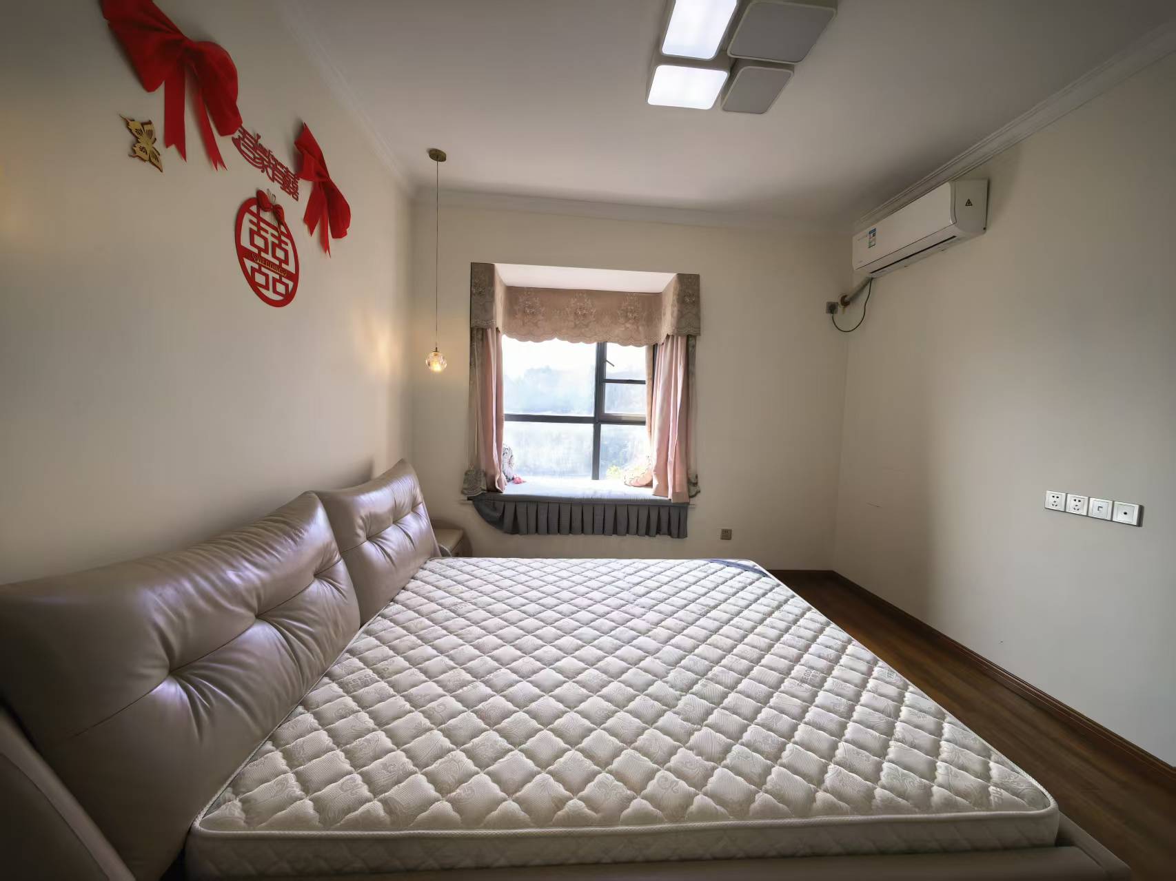 宏天绿城 3室2厅1卫 63.8万 宏天绿城 3室2厅1卫 63.8万客厅