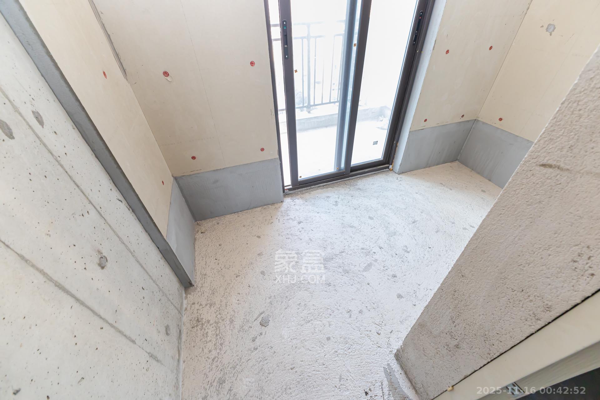 润和湘江天地D区 4室2厅2卫 162.0万 润和湘江天地D区 4室2厅2卫 162.0万卧室