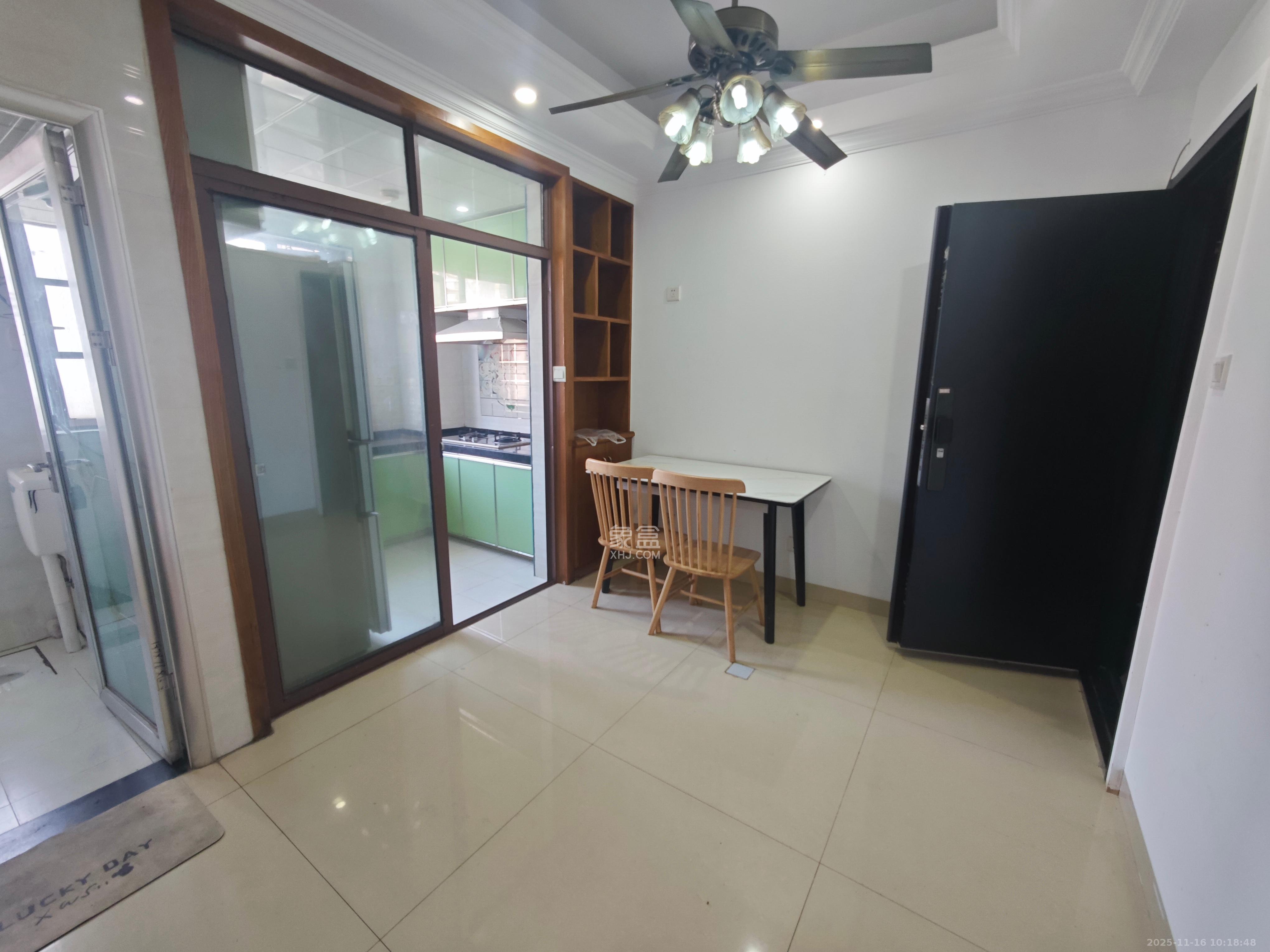 高信向日葵  2室1厅1卫    1900.0元/月