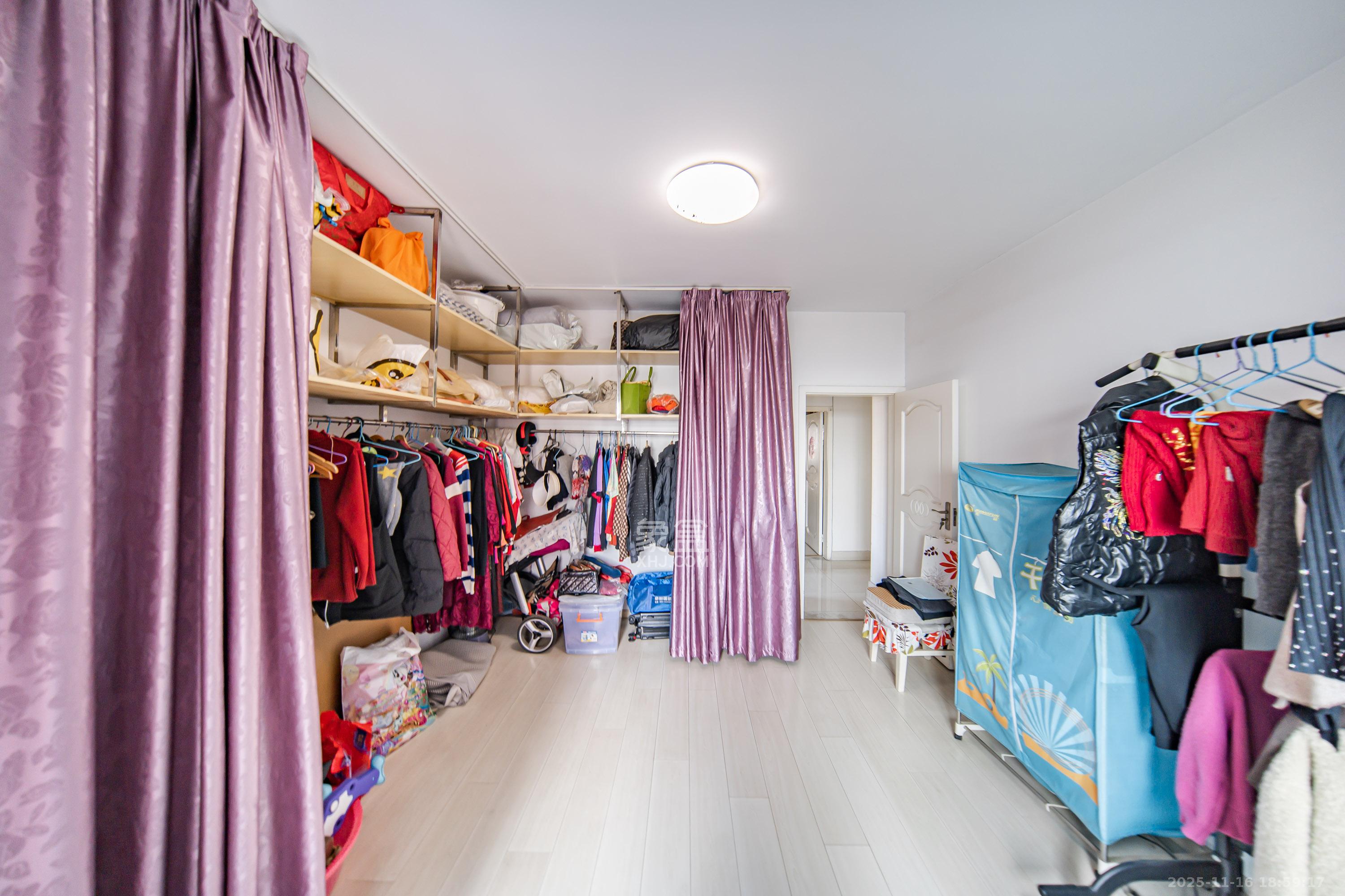 佳阳悦景馨都 4室2厅2卫 94.8万 佳阳悦景馨都 4室2厅2卫 94.8万卧室