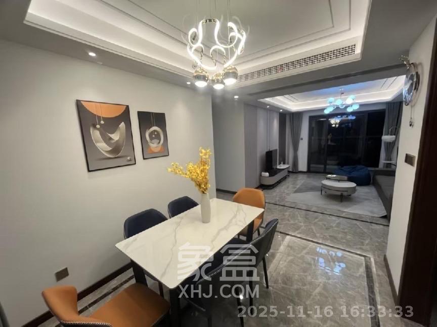 绿地长沙城际空间站（绿地新里佳苑）  4室2厅2卫    3600.0元/月