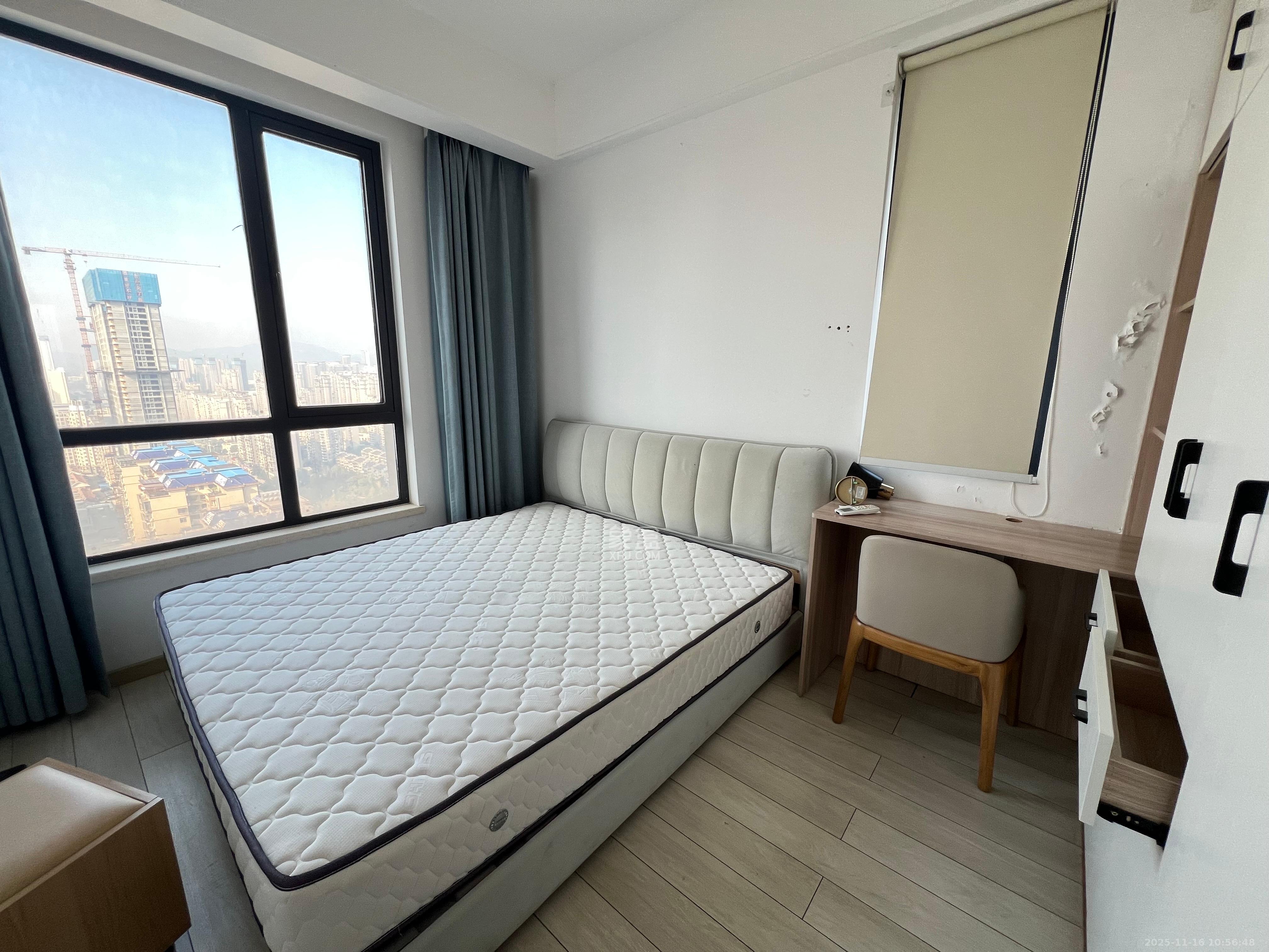 启迪协信中心  2室1厅1卫    2500.0元/月室内图