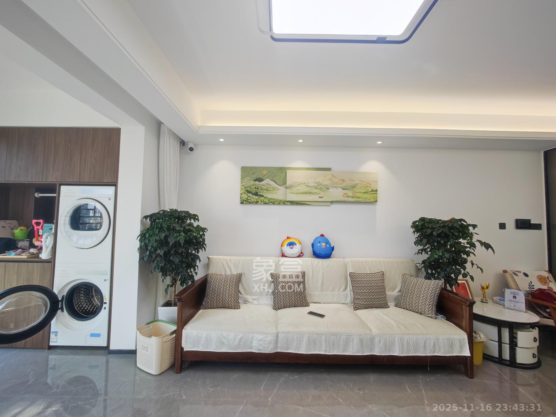 金地都会风華 3室2厅2卫 138.0万 金地都会风華 3室2厅2卫 138.0万客厅