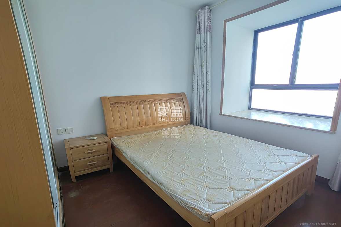 锦湘国际星城三期(锦绣苑) 3室2厅2卫 2500.0元/月 锦湘国际星城三期(锦绣苑) 3室2厅2卫 2500.0元/月室内图