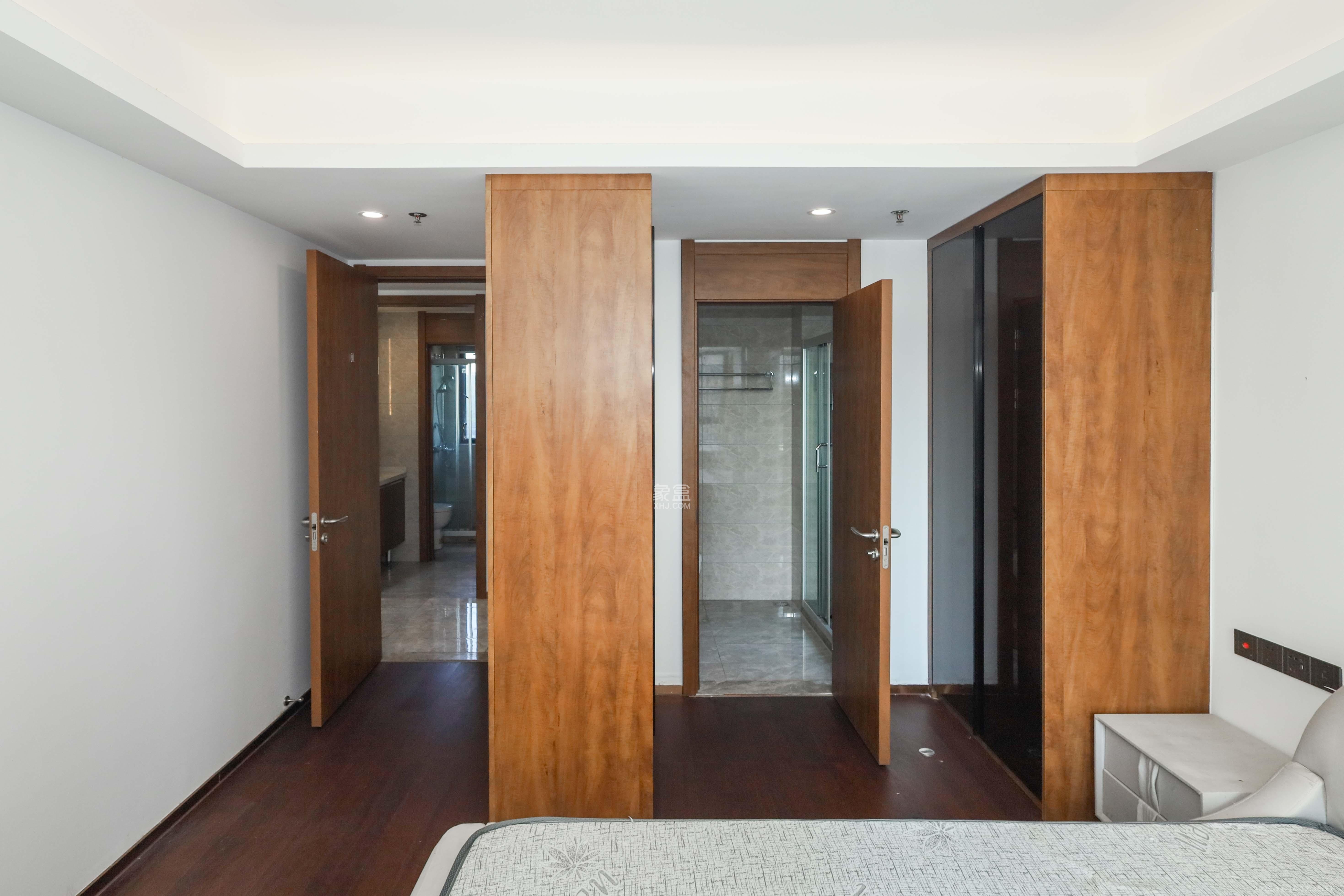 梅溪悦章  4室2厅2卫    135.0万卧室