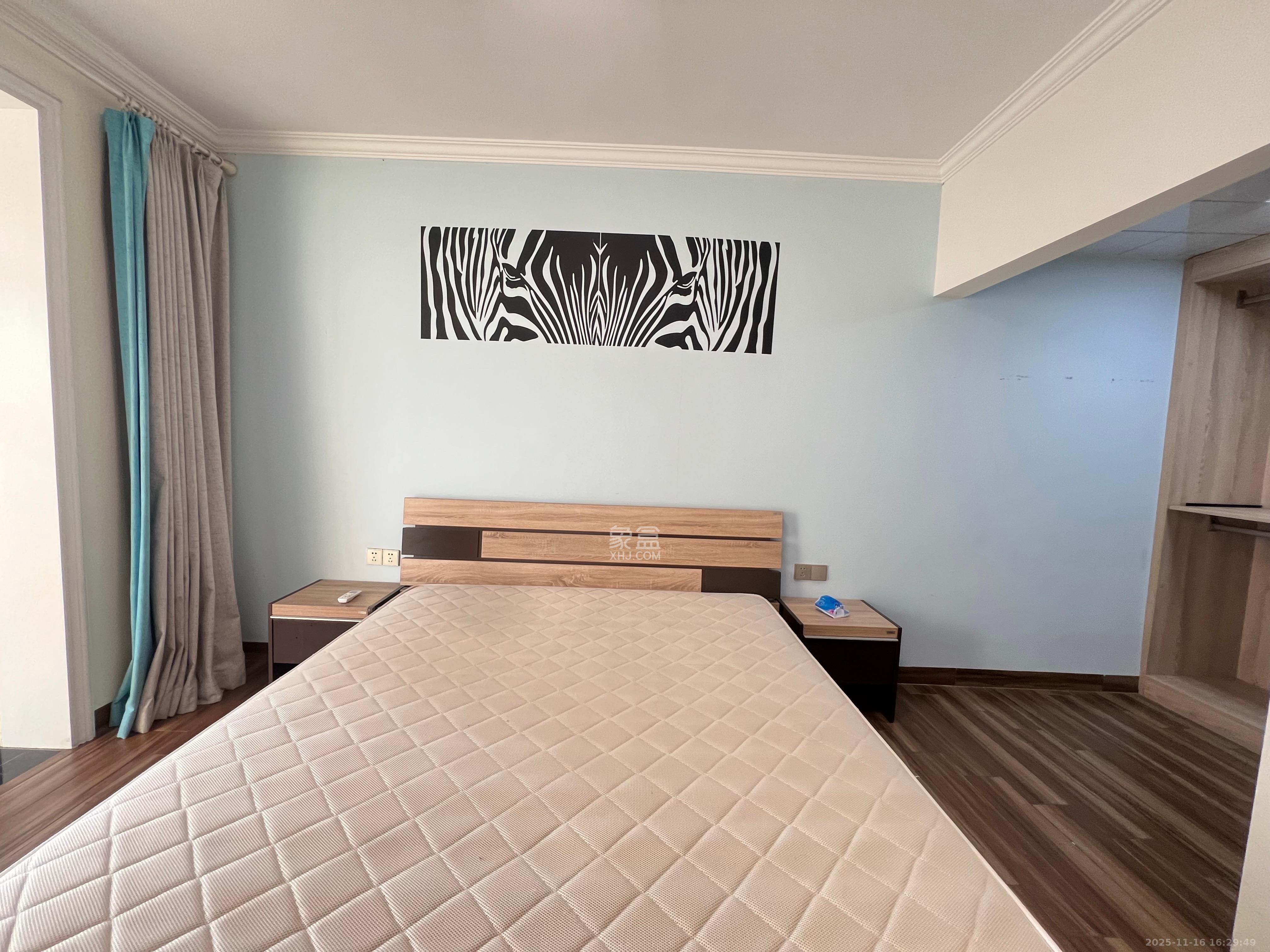 荣盛花语馨苑  2室2厅1卫    2500.0元/月室内图