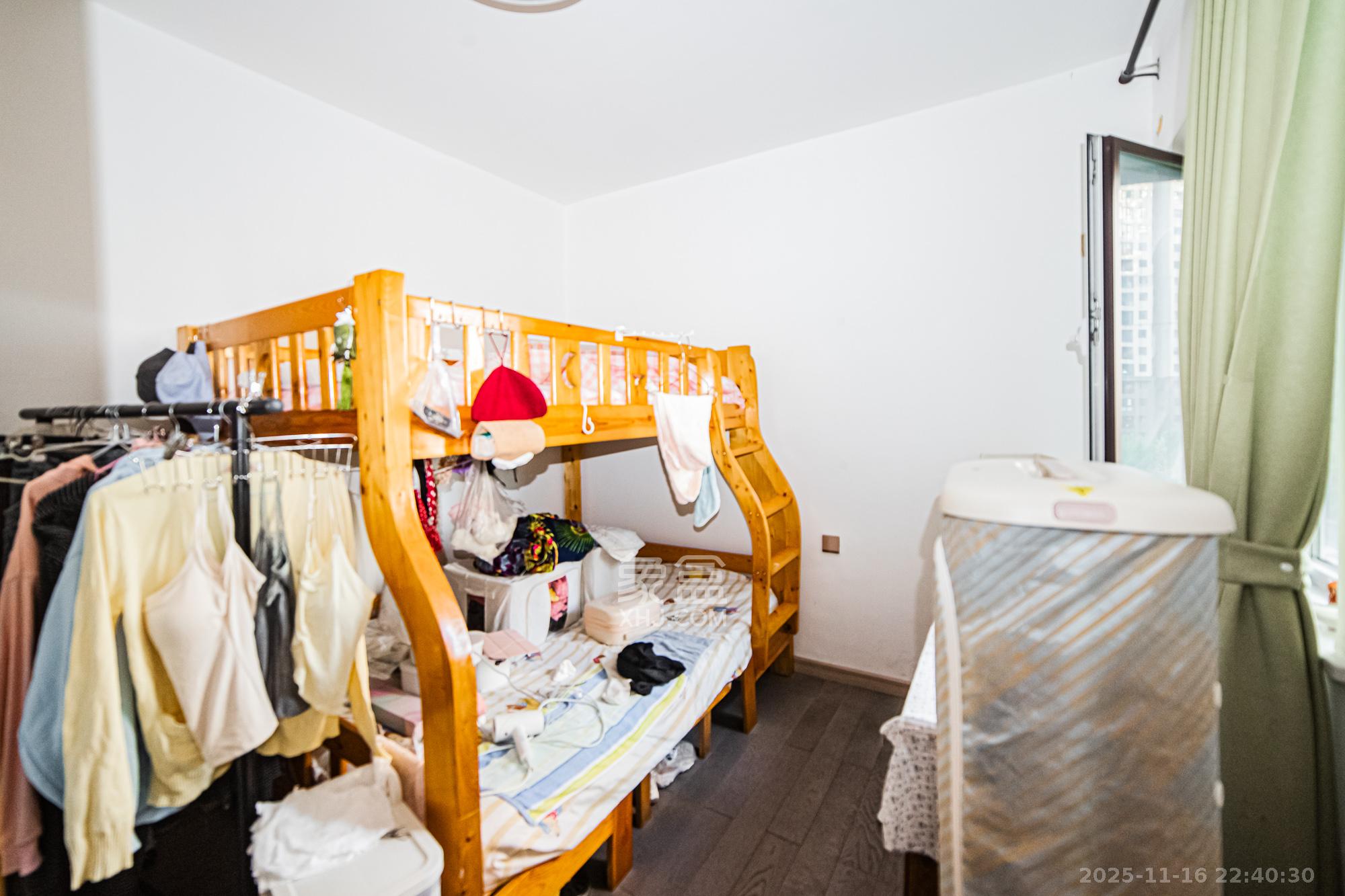 北辰三角洲C2区 3室1厅1卫 138.0万 北辰三角洲C2区 3室1厅1卫 138.0万卧室