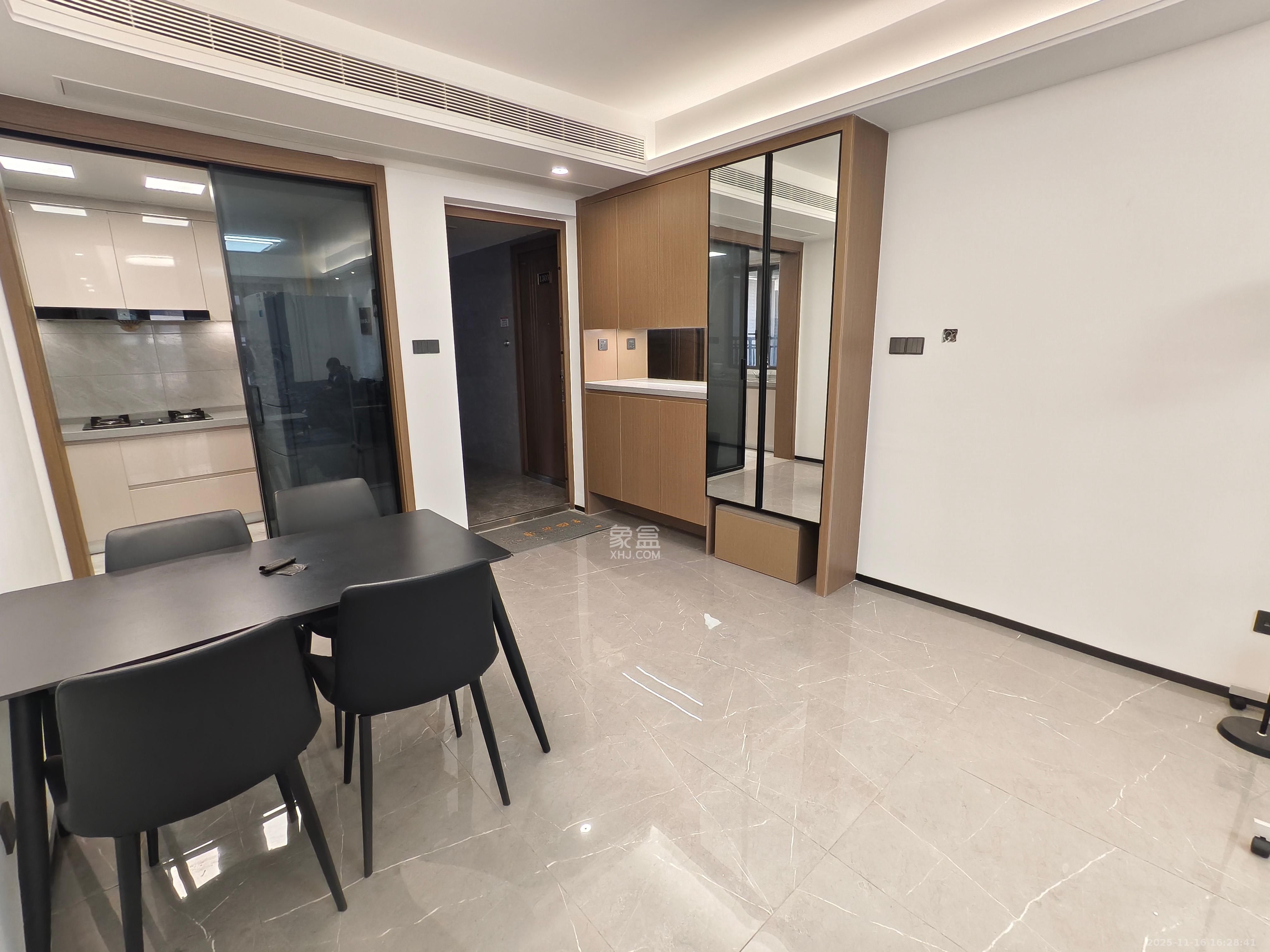 金地都会风華 3室2厅2卫 2800.0元/月 金地都会风華 3室2厅2卫 2800.0元/月室内图