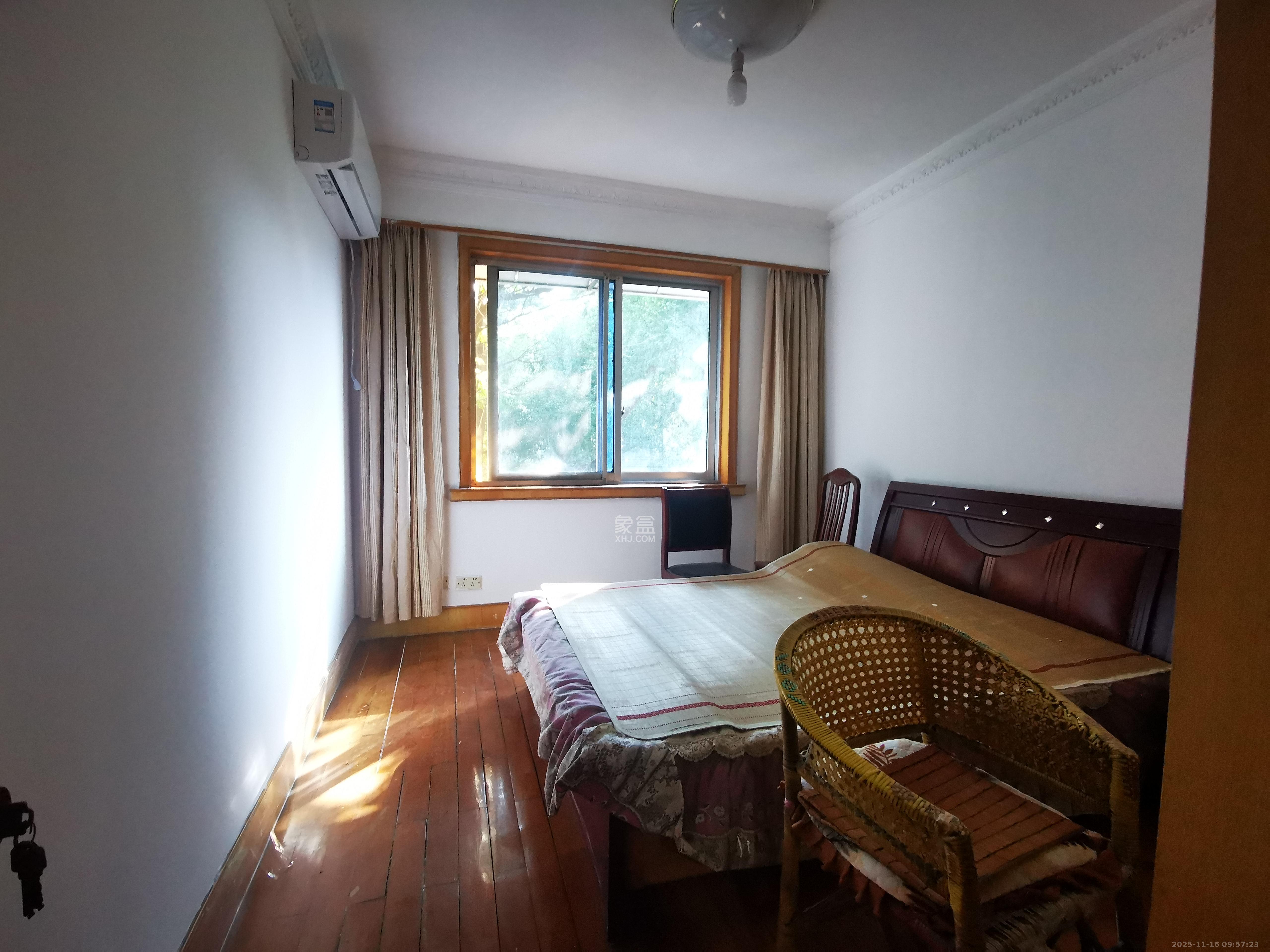 长岭水电八局宿舍  2室2厅1卫    1500.0元/月室内图