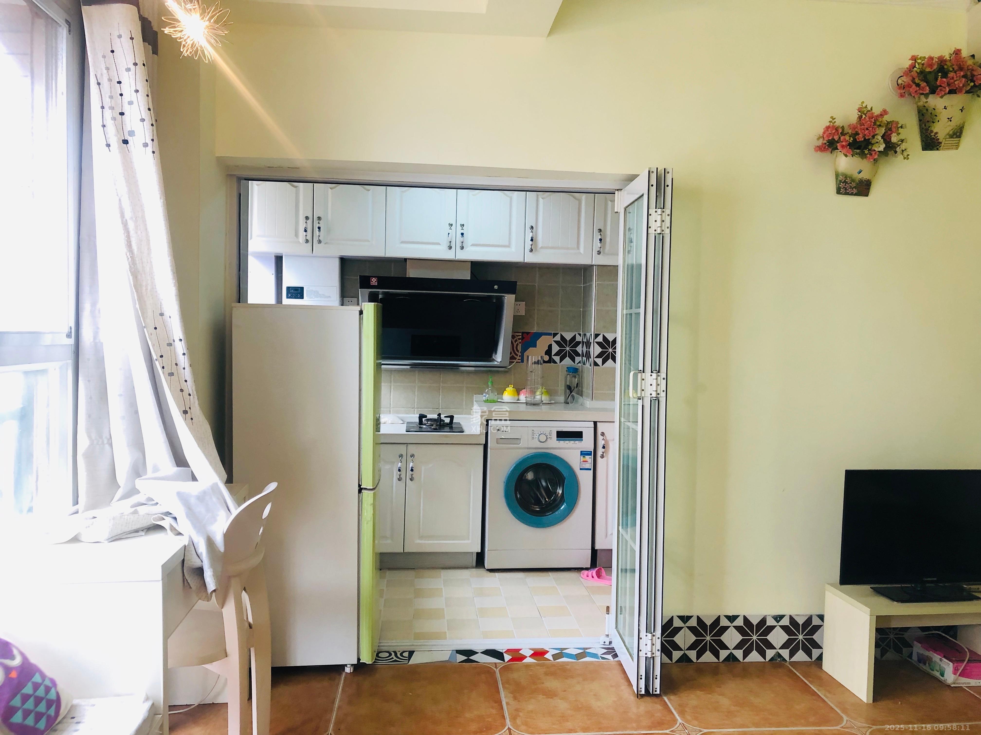 上河国际C区  1室0厅1卫    1600.0元/月室内图