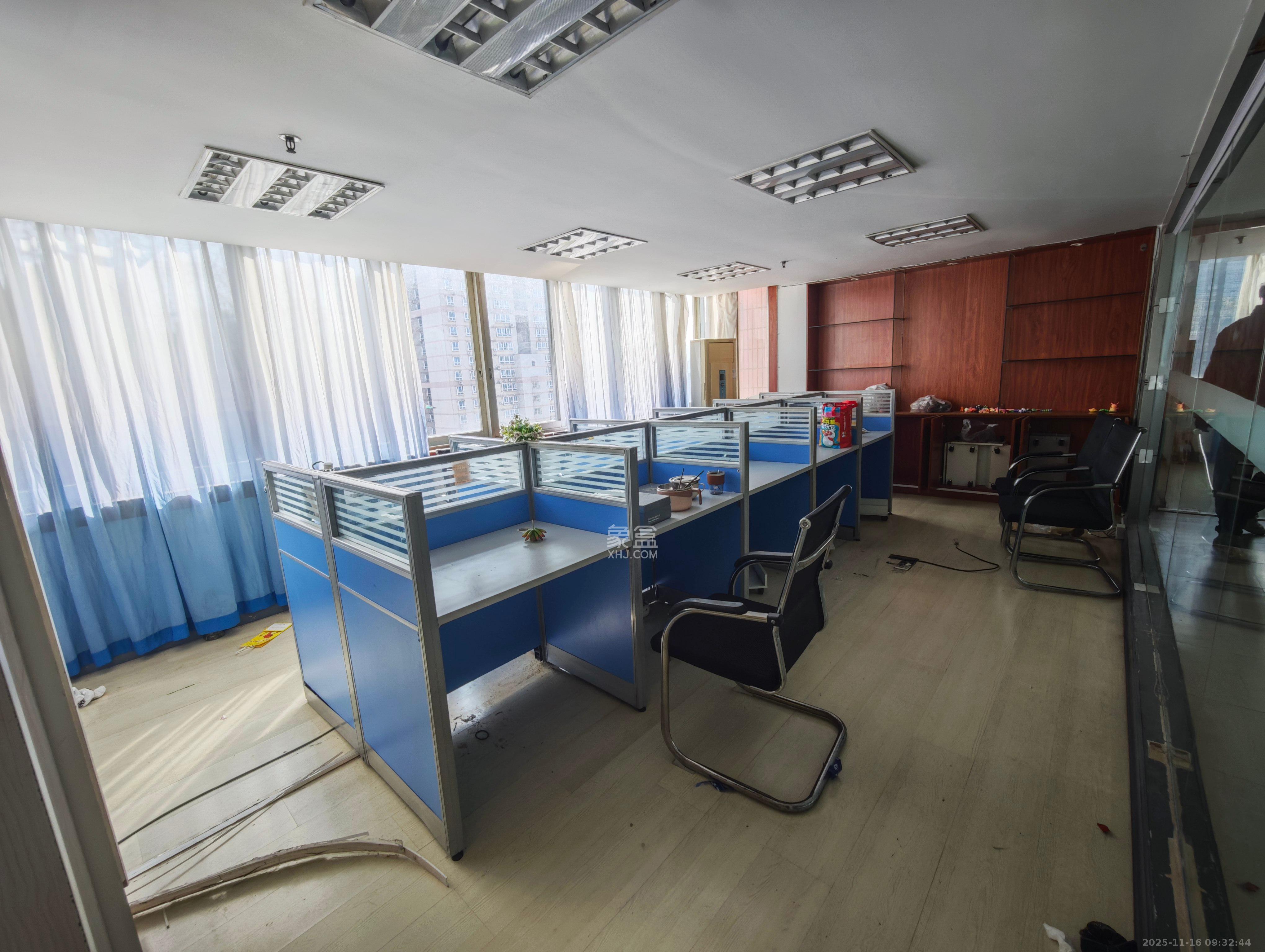 新富城   418.0㎡      12000.0元/月室内图