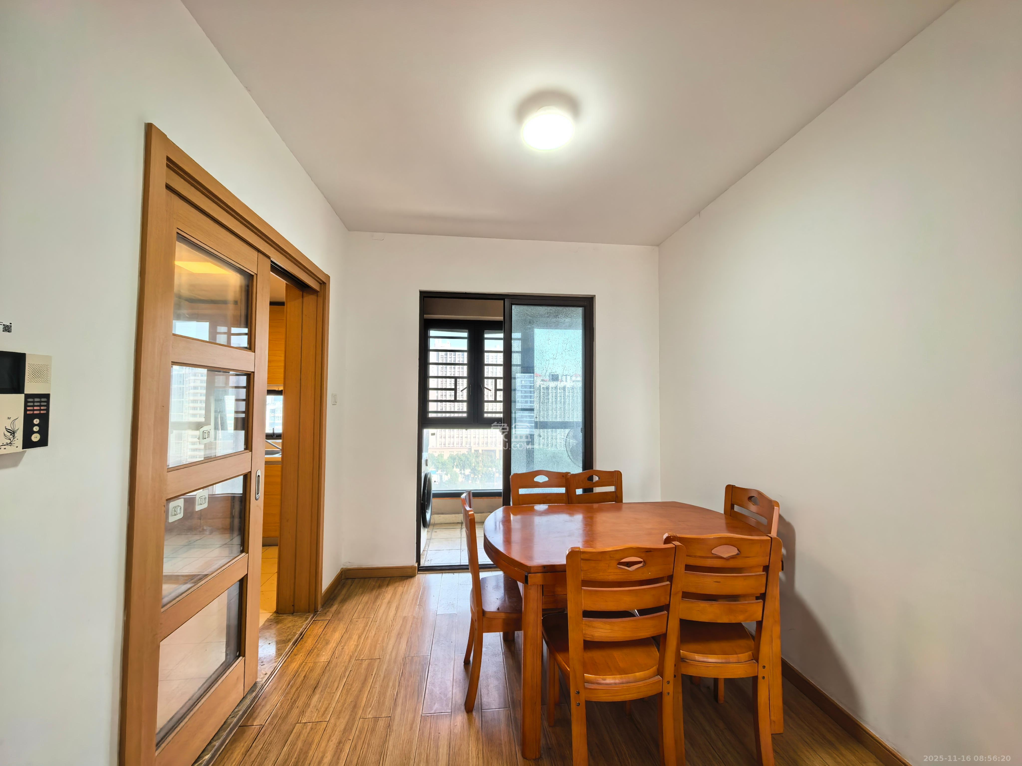 旭辉国际广场（永升商业广场）  4室2厅2卫    3500.0元/月室内图