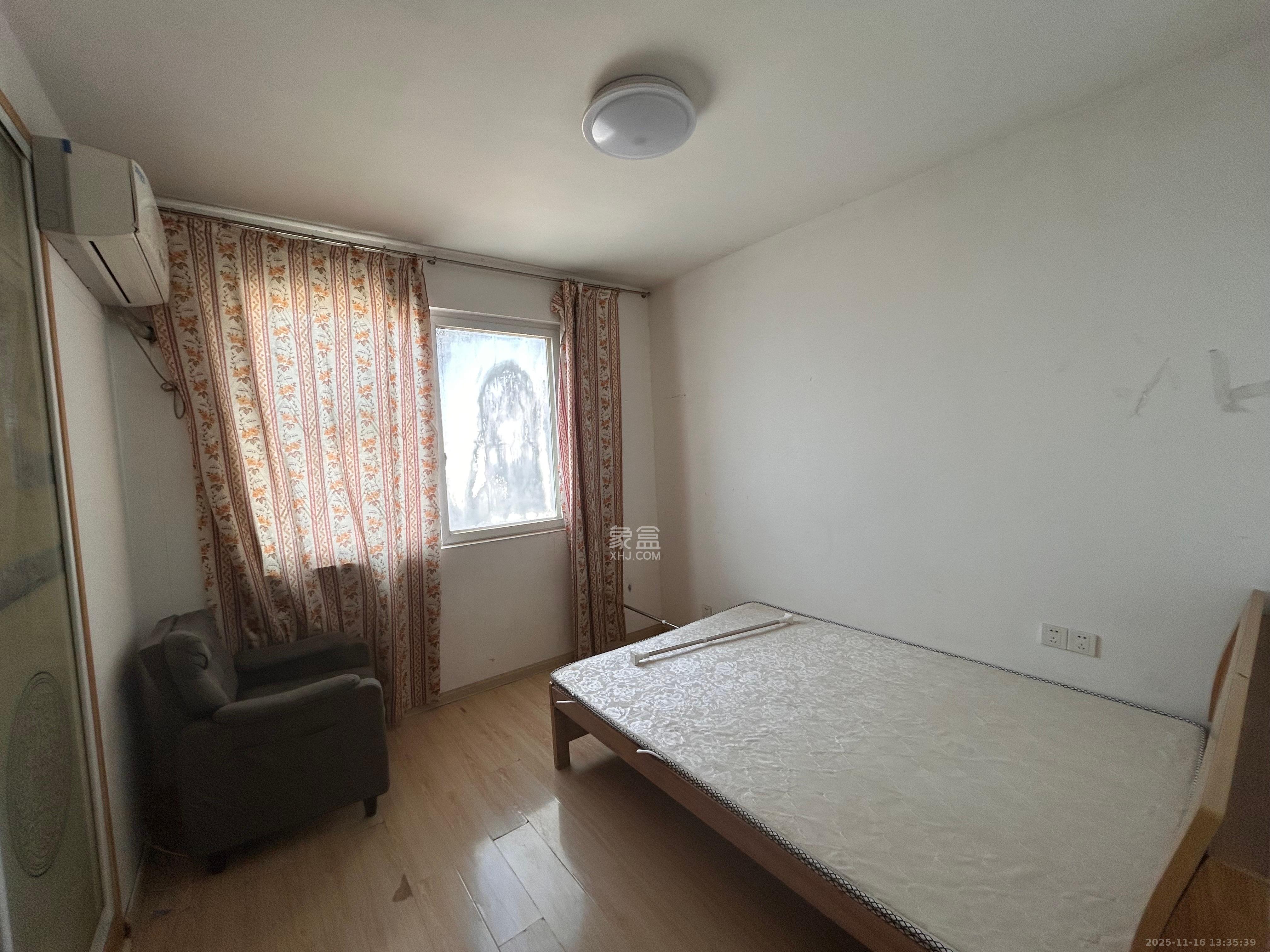 麓谷锦和园  3室2厅1卫    2000.0元/月室内图