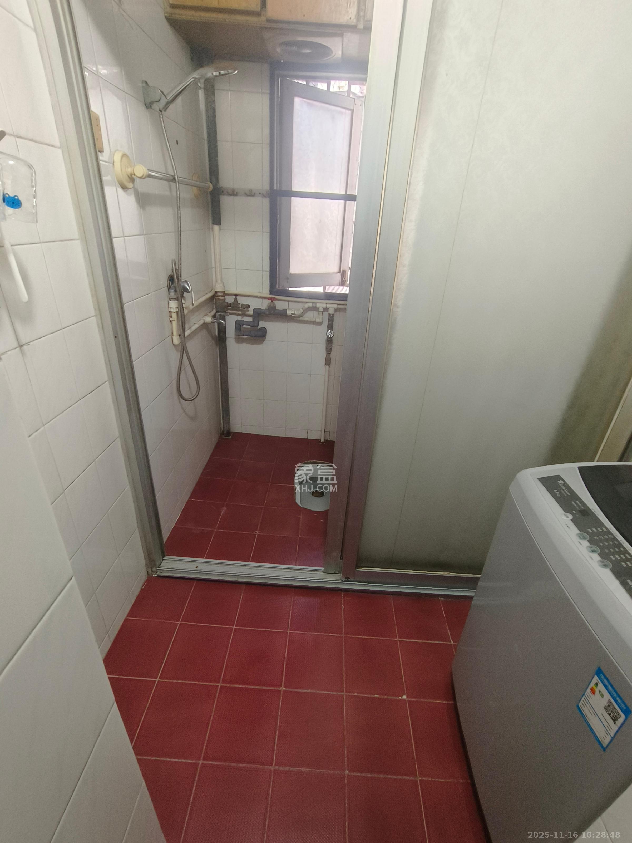 西湖新村  3室1厅1卫    2600.0元/月室内图