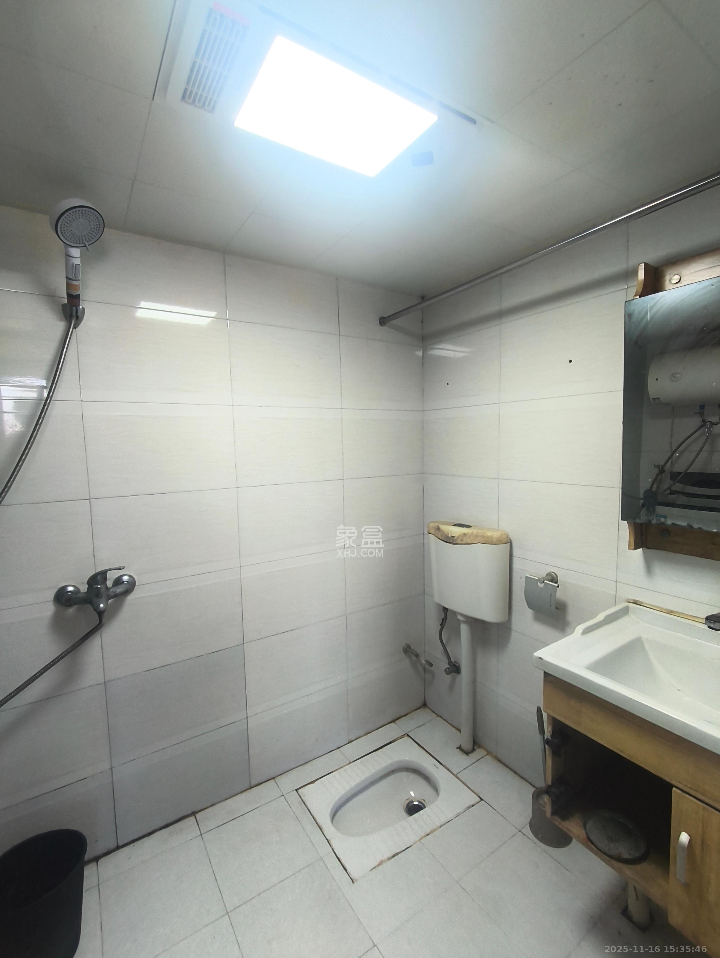 罗马国际公寓  1室1厅1卫    1200.0元/月室内图