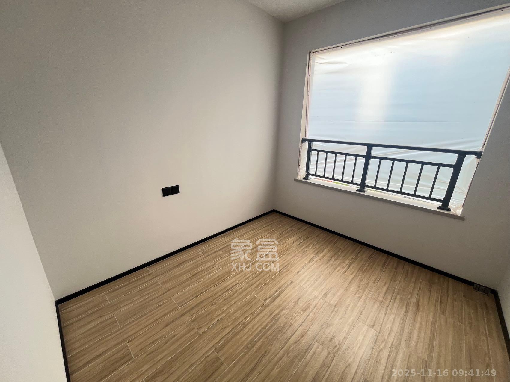 长沙北中心保利时代G区  4室2厅2卫    3500.0元/月室内图