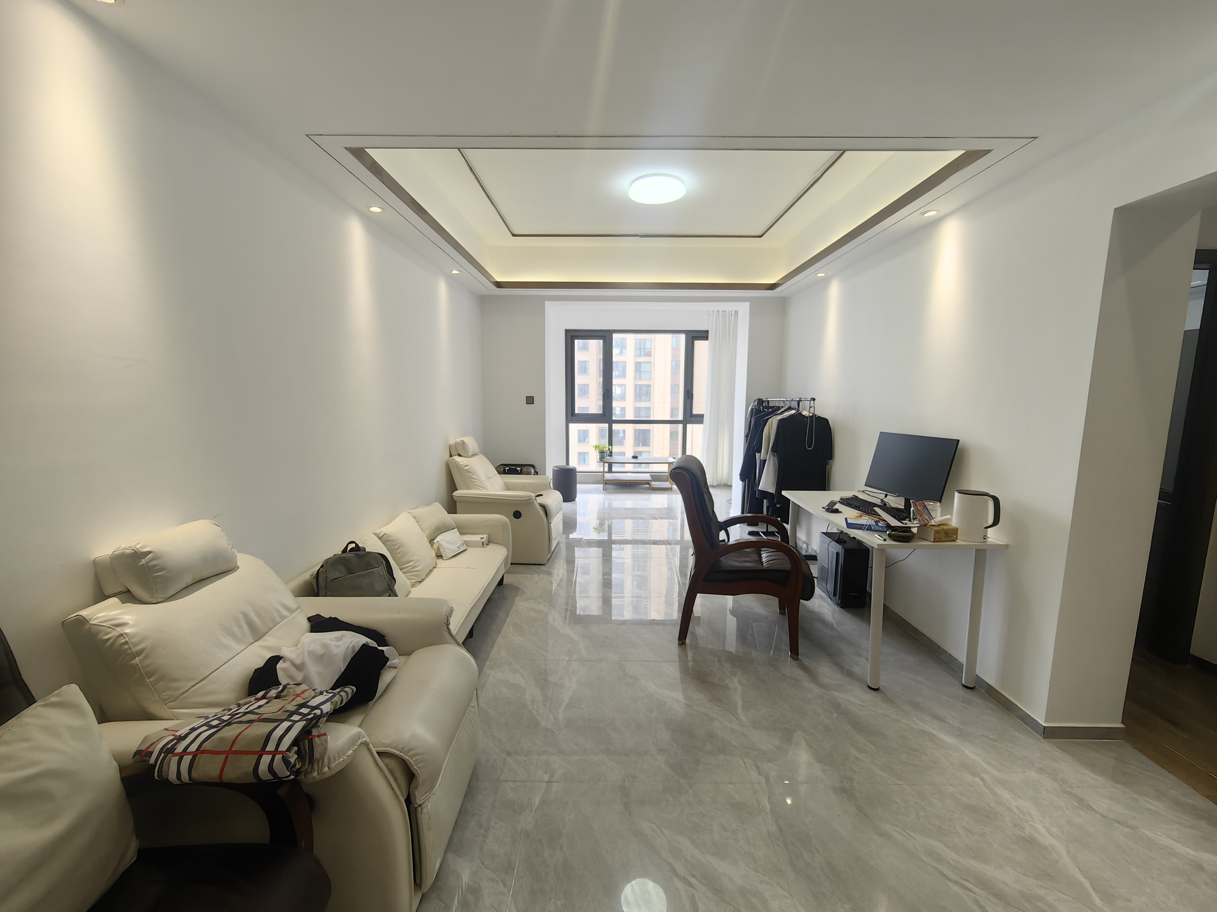 海航豪庭南苑  1室1厅1卫    3000.0元/月室内图