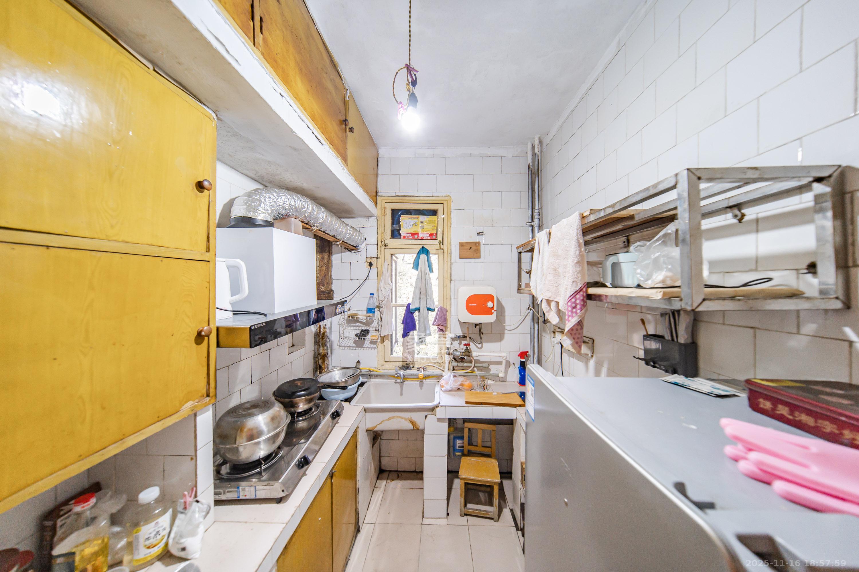 湘雅医学院（湘雅附一北院）  3室2厅1卫    50.0万厨房