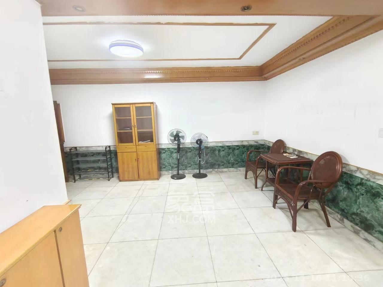 肇家（嘉）坪散盘  3室2厅1卫    2400.0元/月室内图