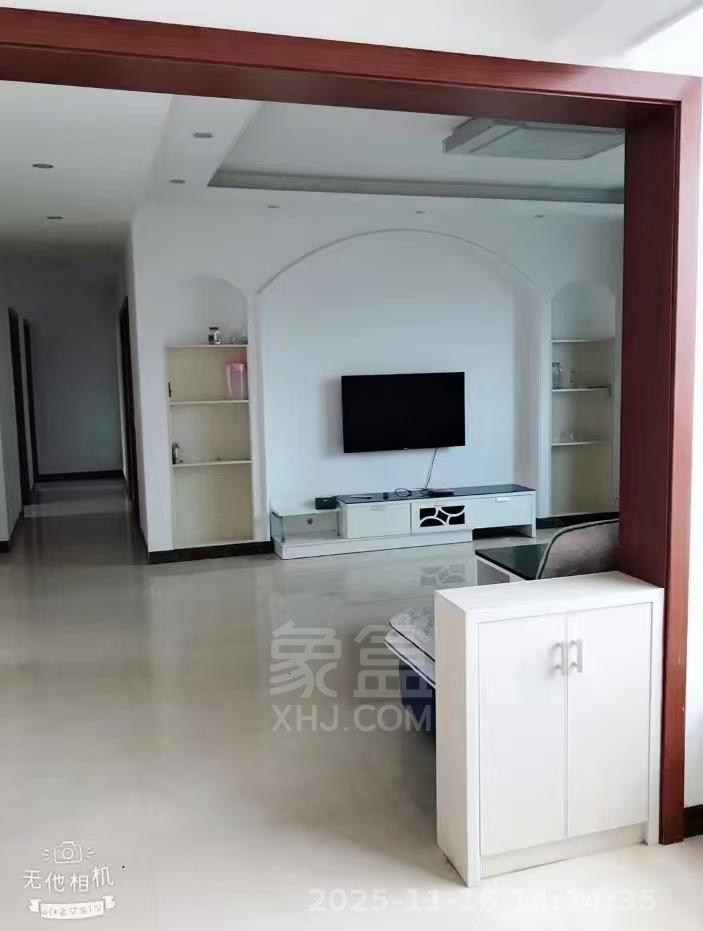 康馨佳园  3室2厅1卫    1800.0元/月室内图